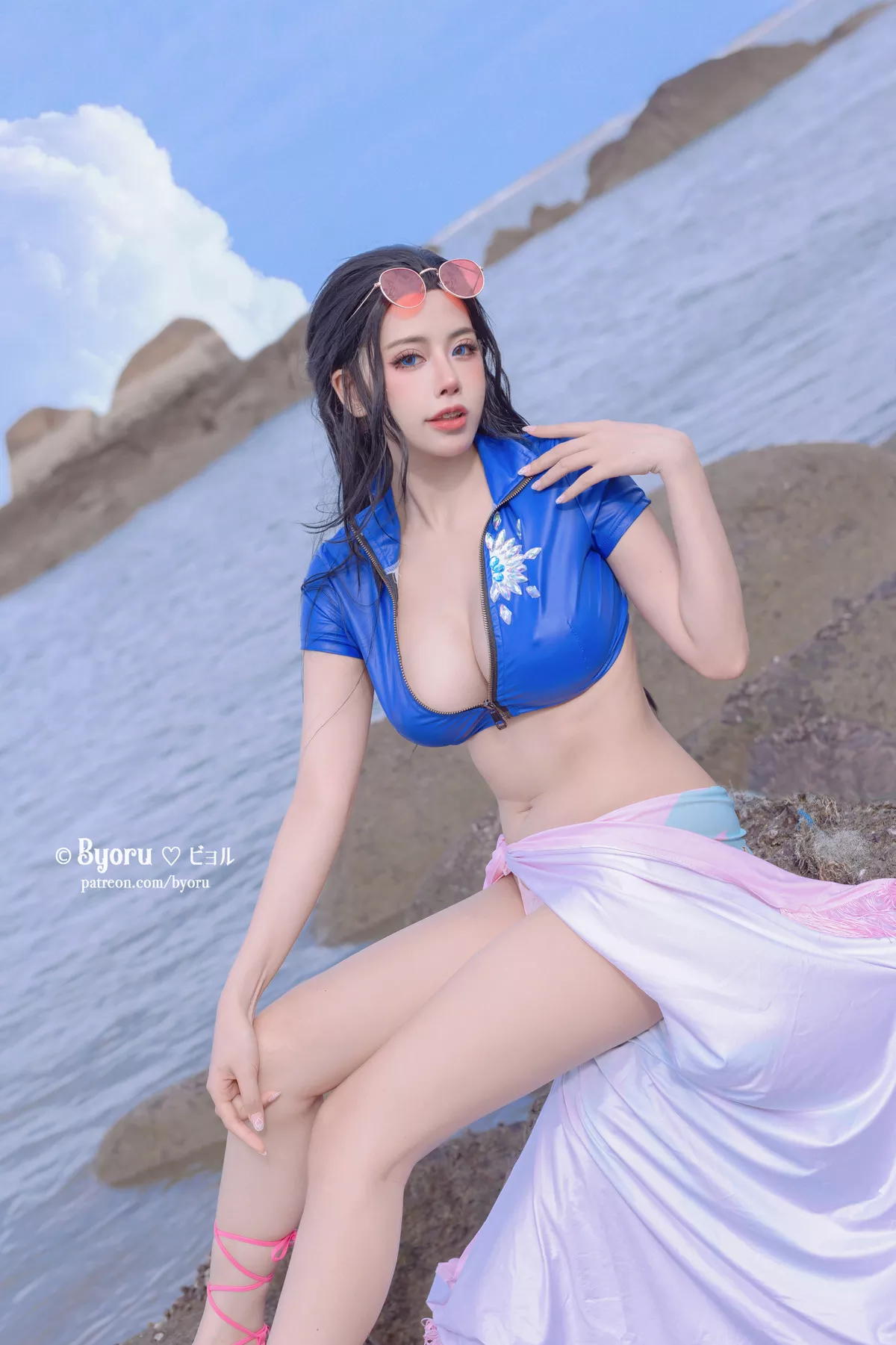Byoru 萝莉 女神Cosplay Nico Robin 诱惑密拍