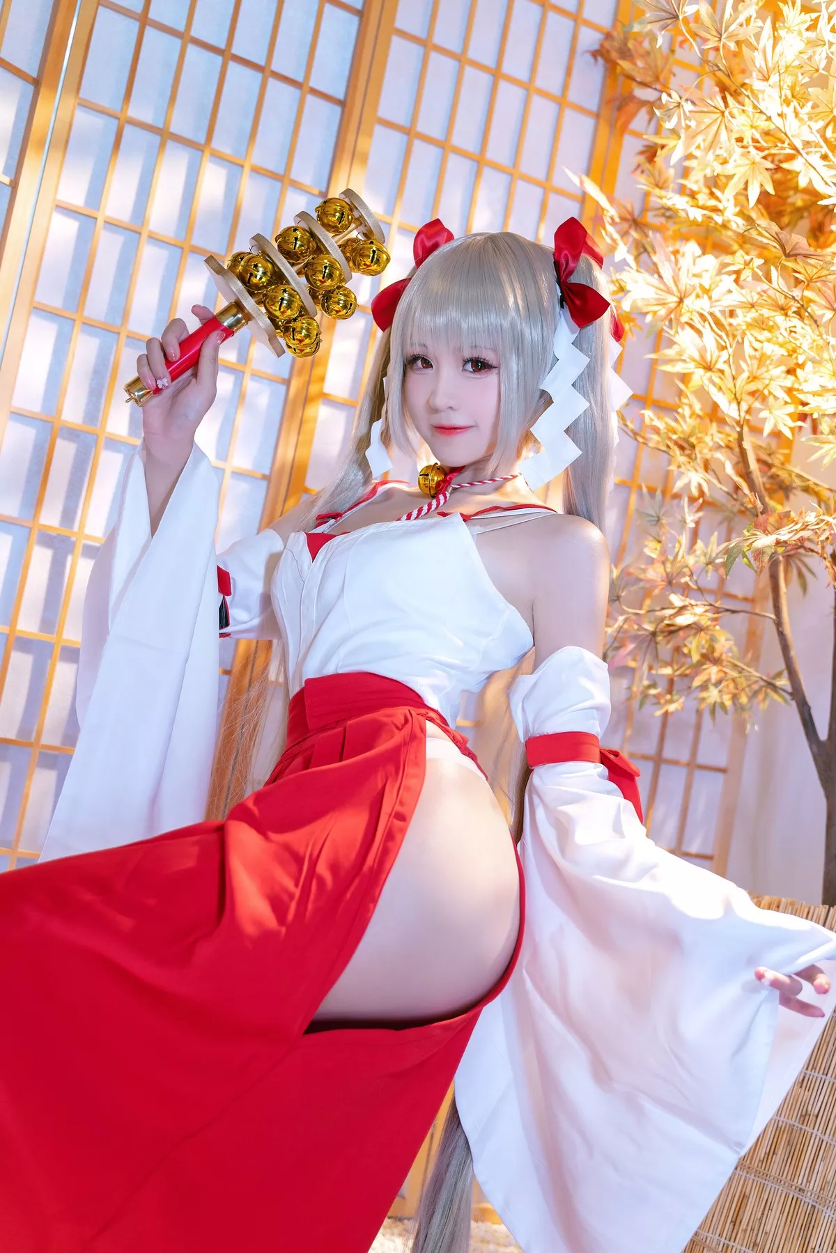 miko酱 风骚密拍 丽人Cosplay 可畏巫女