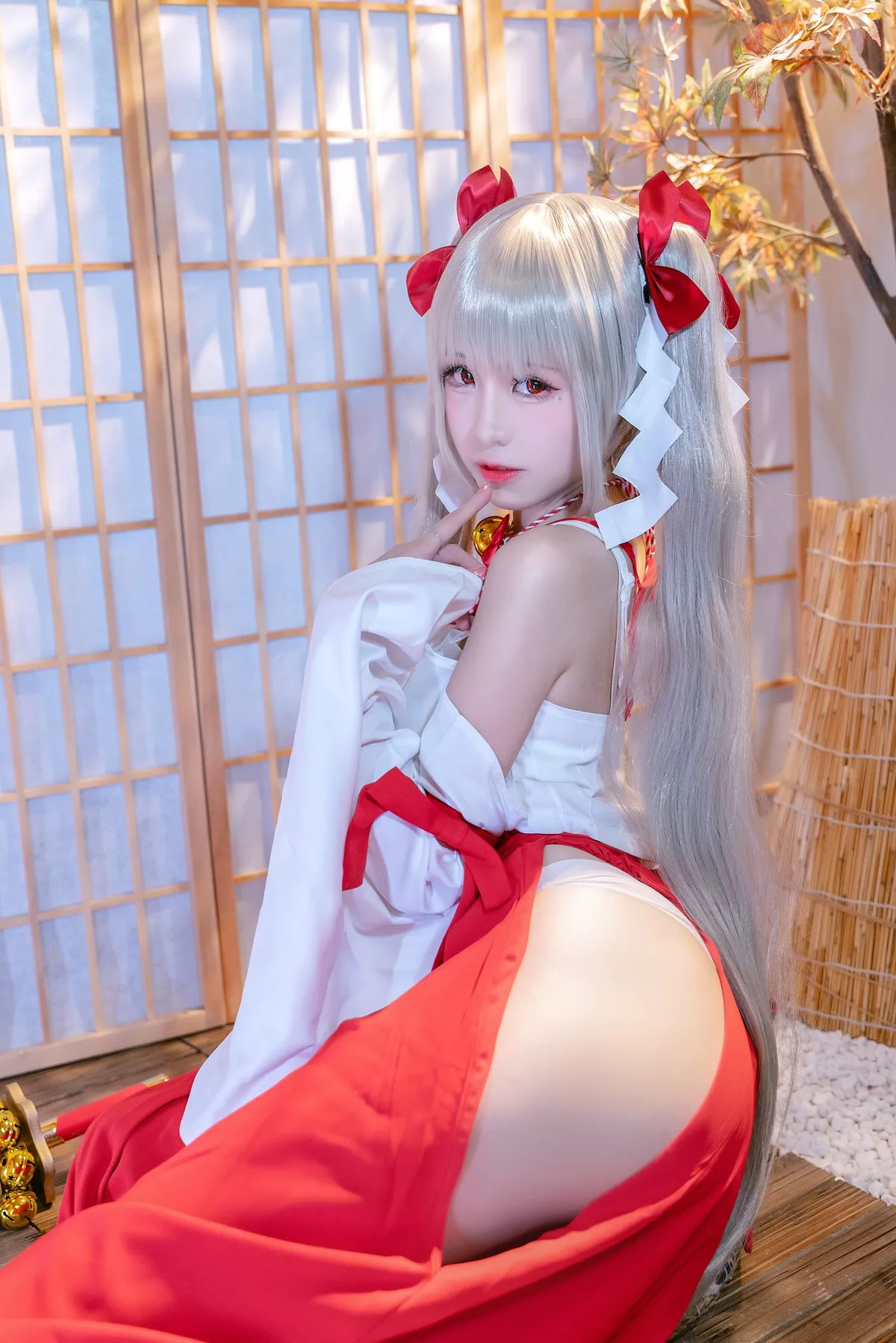 miko酱 风骚密拍 丽人Cosplay 可畏巫女