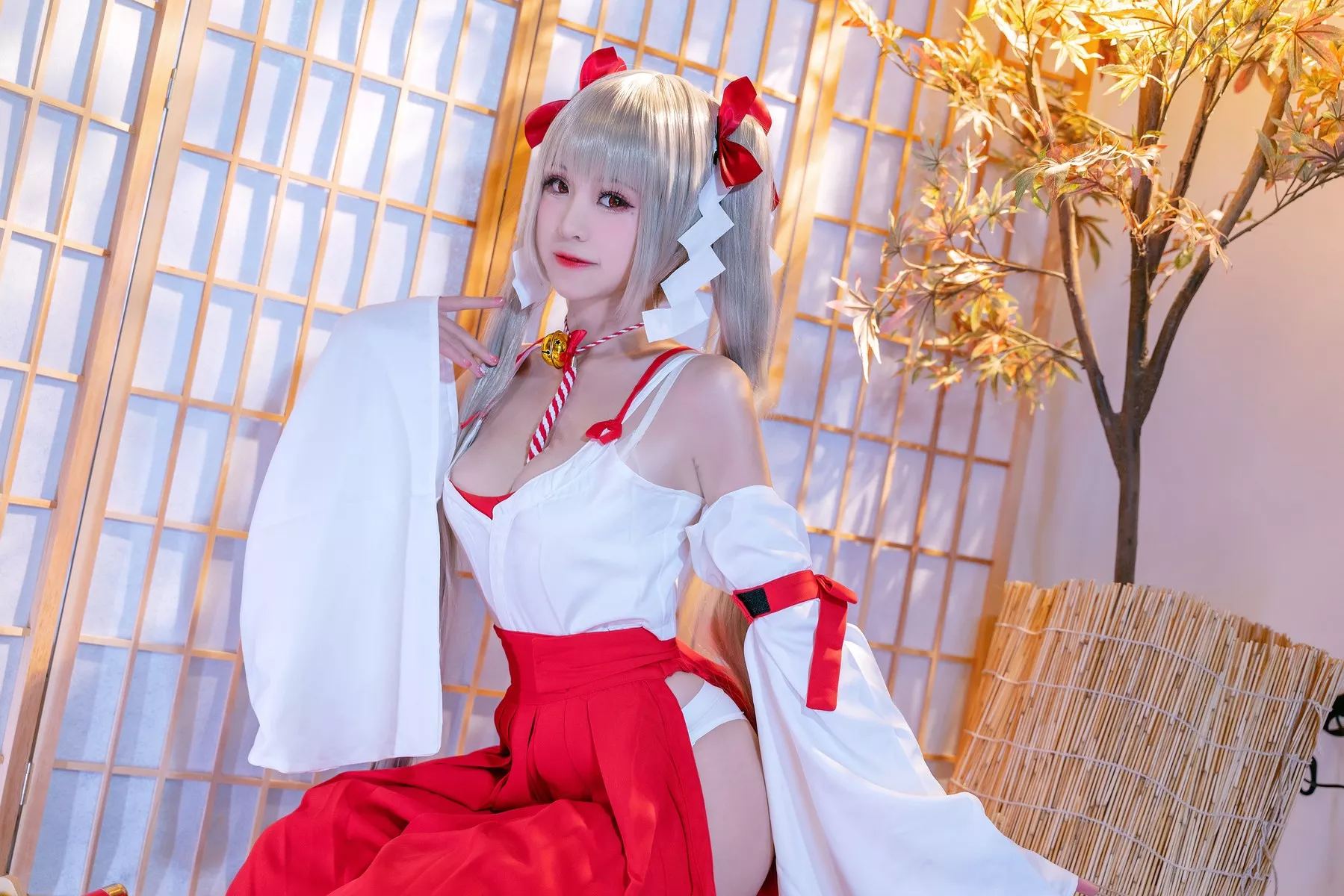 miko酱 风骚密拍 丽人Cosplay 可畏巫女