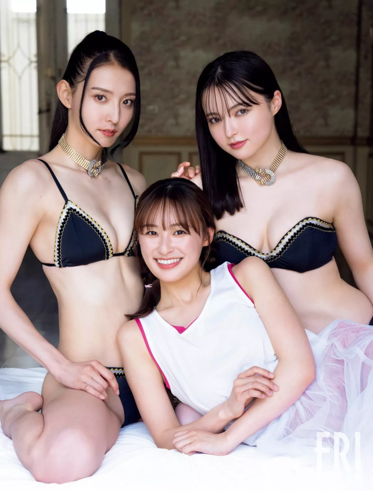 �m原华音×坂��有纱日本美女摄影   高端大图 FRIDAY( )