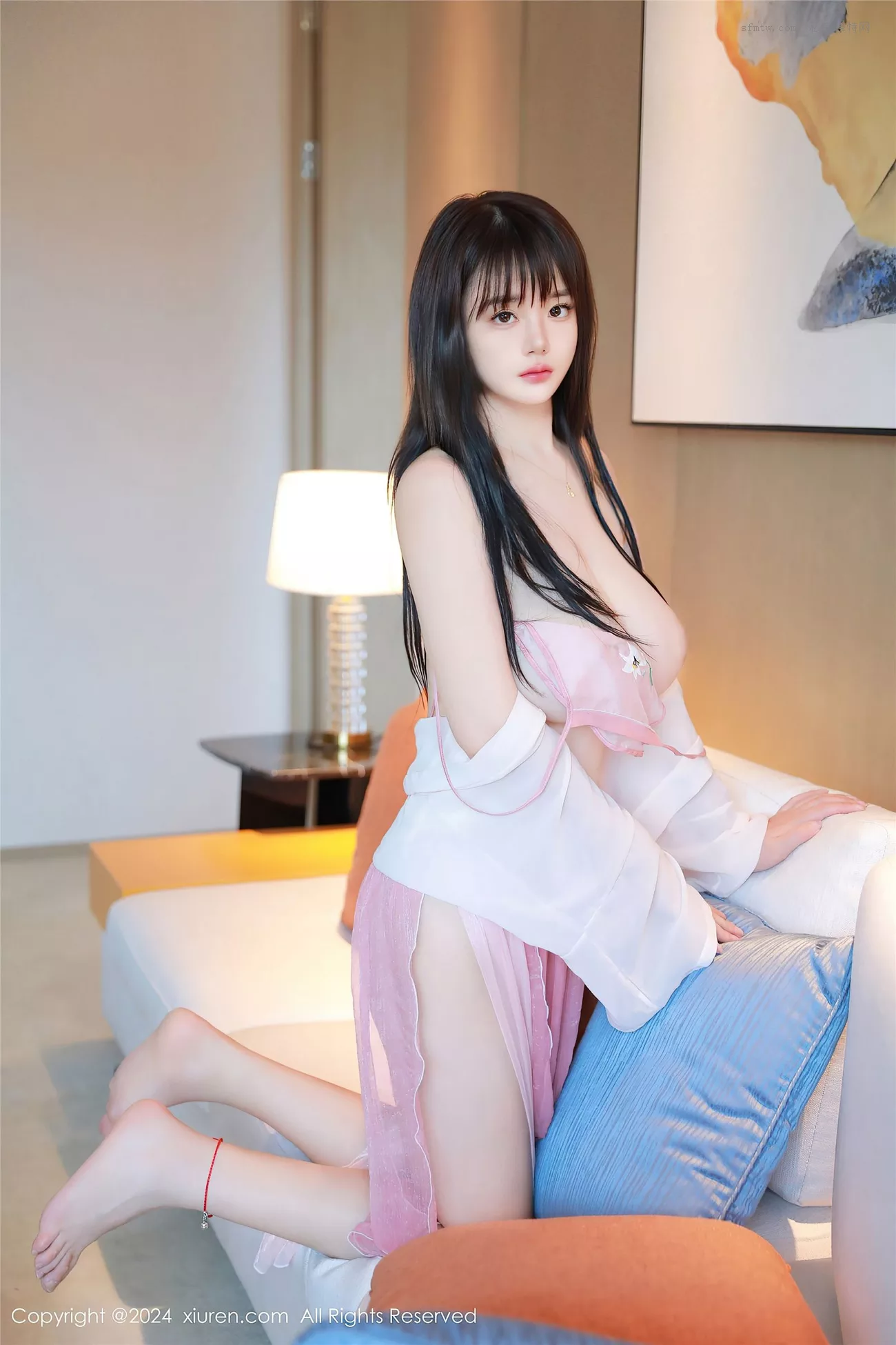 【XIUREN秀人网 Vol.8724 XiuRen】高精细相片 陈柒柒
