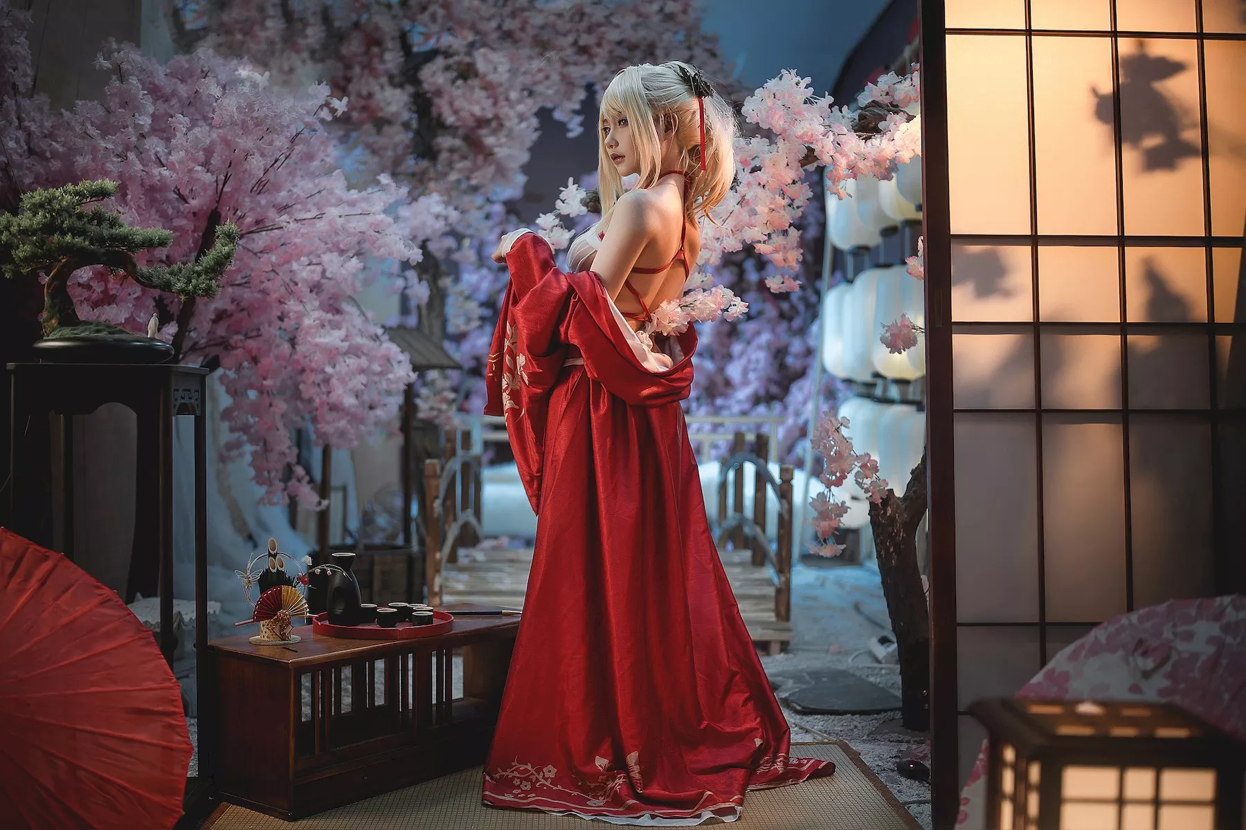 佳人Cosplay 是一只熊仔吗 碧蓝航线 光荣