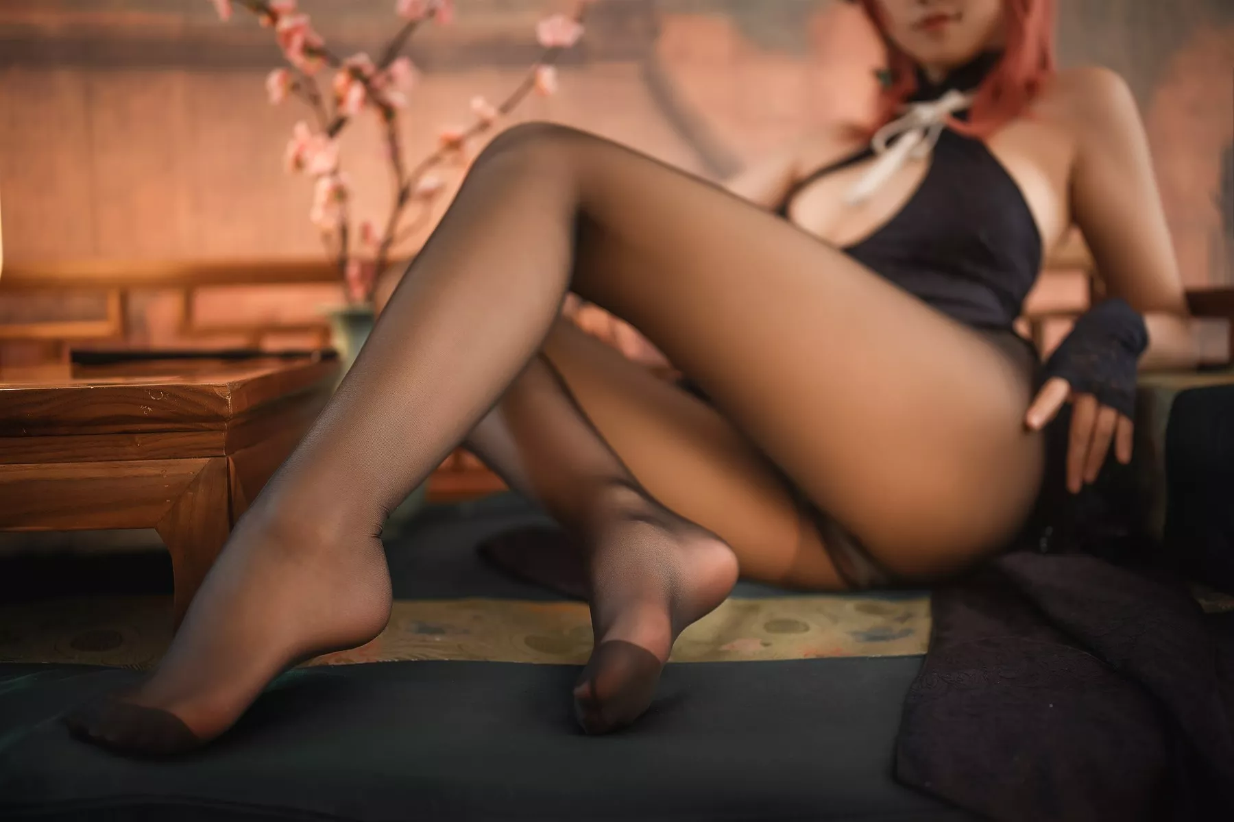 魅魔私拍 丽人Cosplay 蜜汁猫裘 黑太子旗袍