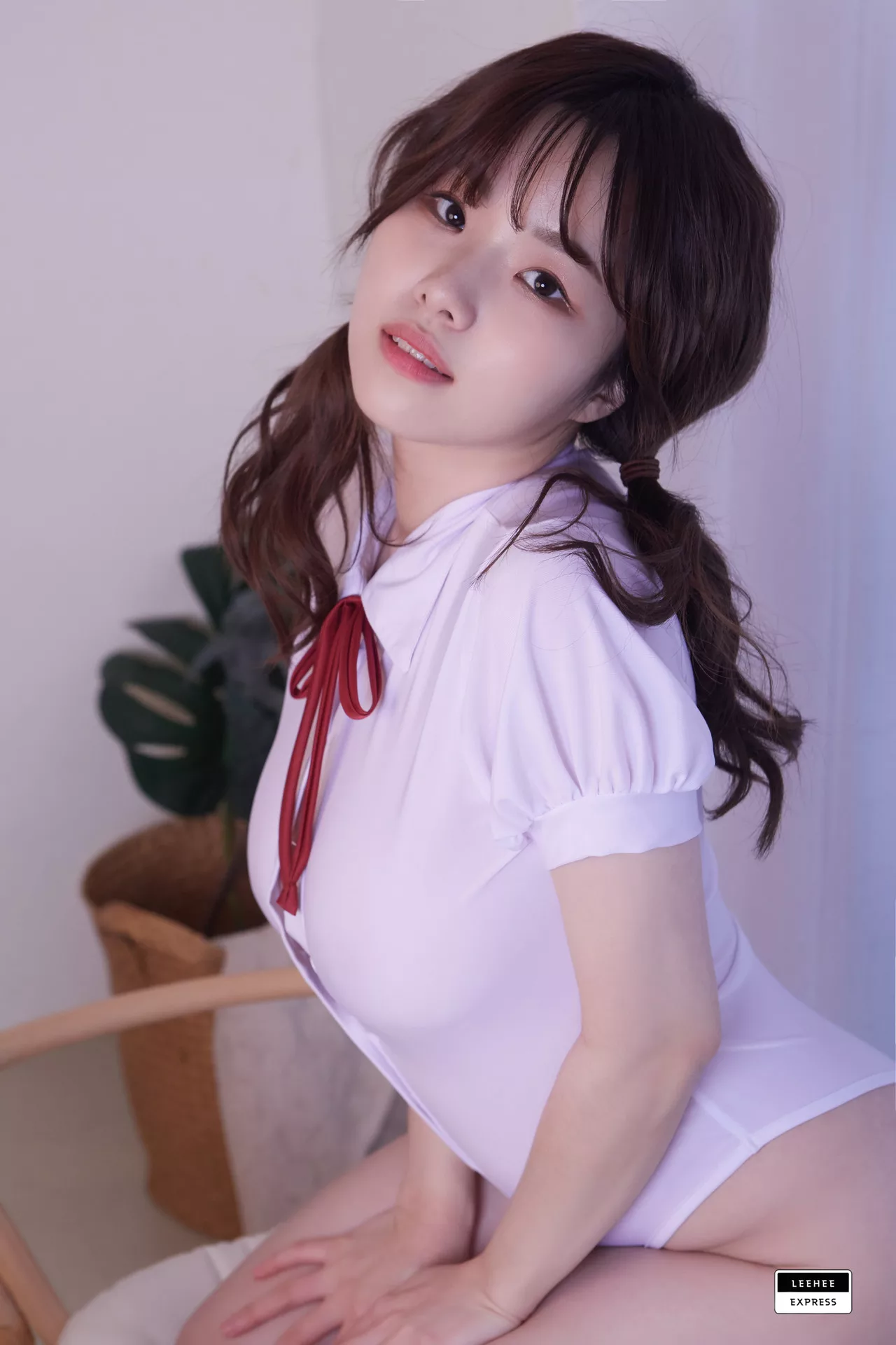 利熙快运  【LEEHEE LEHF Merry 092(43P) 优秀高丽艳模艺术图美图】 EXPRESS 高丽佳人艺术图