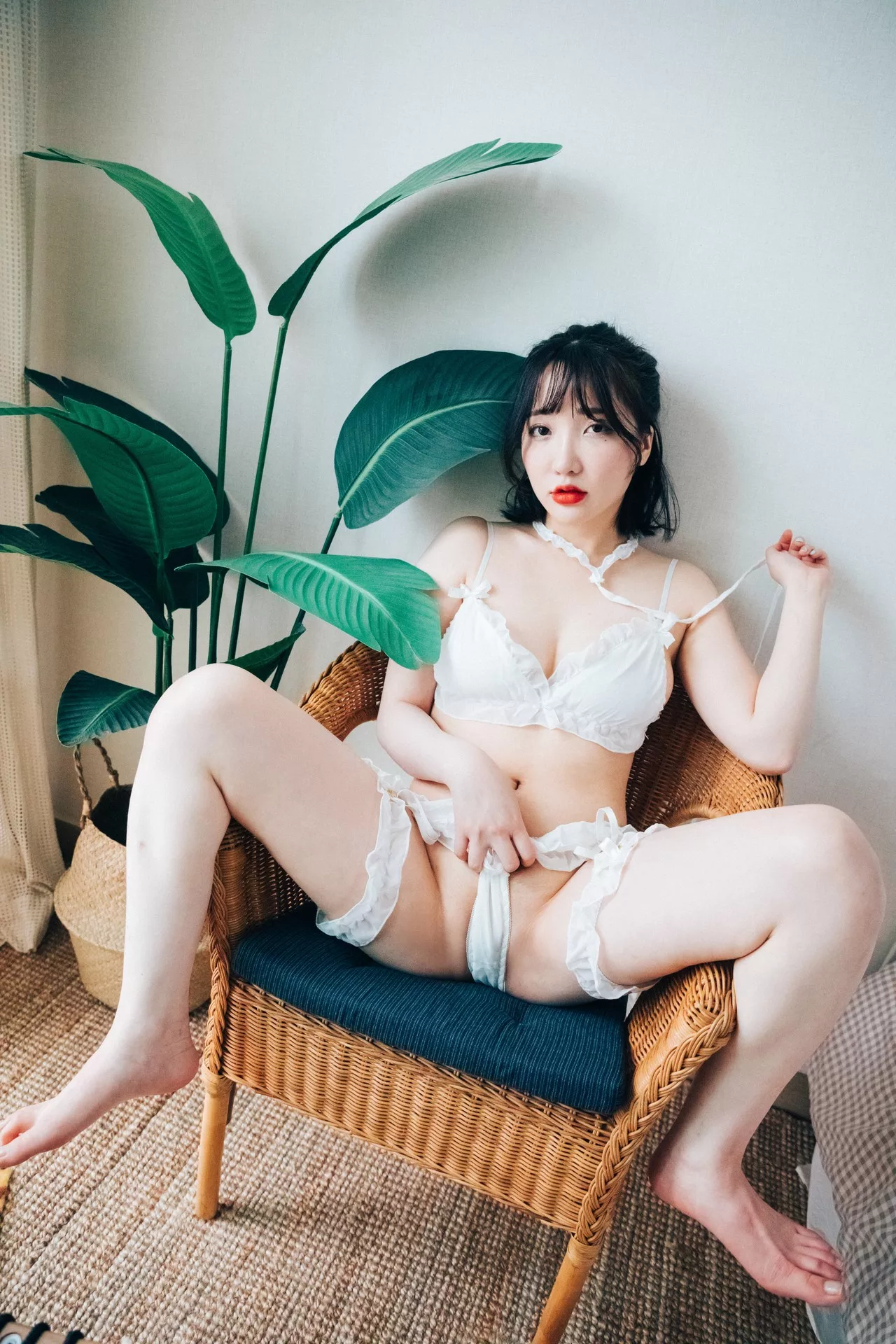 Son 高丽美女摄影 】 高丽美女摄影 淫惰姑娘 Cream Party Yeeun【Loozy  ( 全集修正 S.Ver)