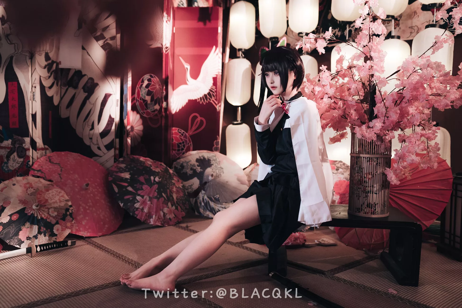 高品质写真套图 白莉爱吃巧克力 《香奈乎》