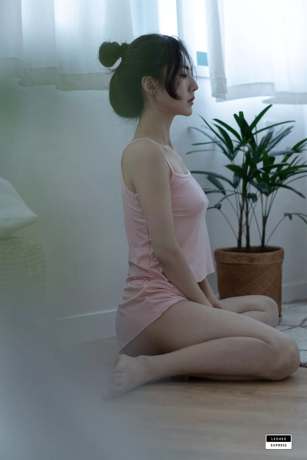 高丽尤物摄影 利熙快运 EXPRESS 高画质高丽魅模摄影组图】 Ray【LEEHEE LEBE 054(56P)