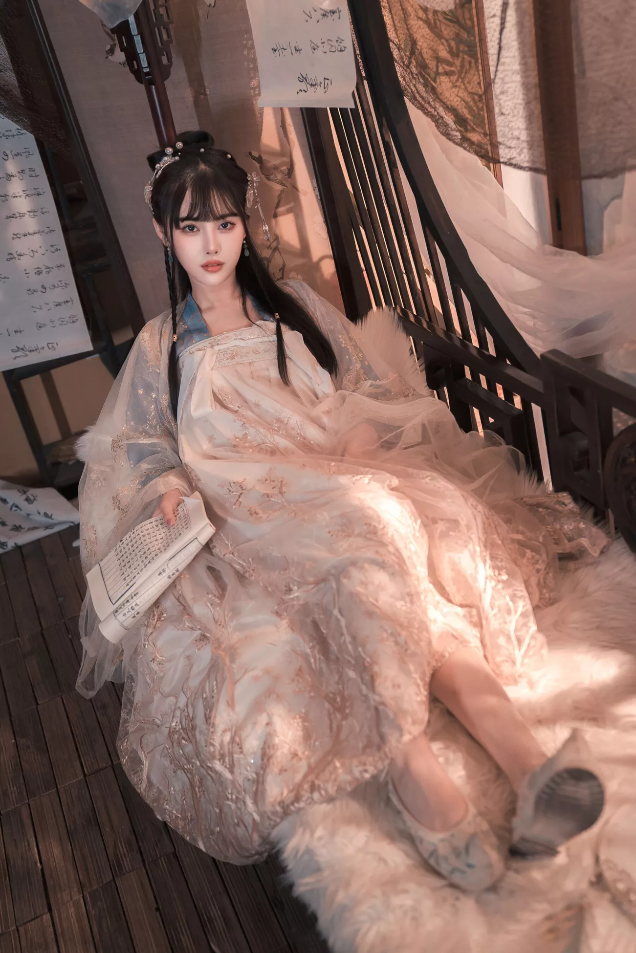 恋恋艾妮《汉服》 高画质艺术图图集