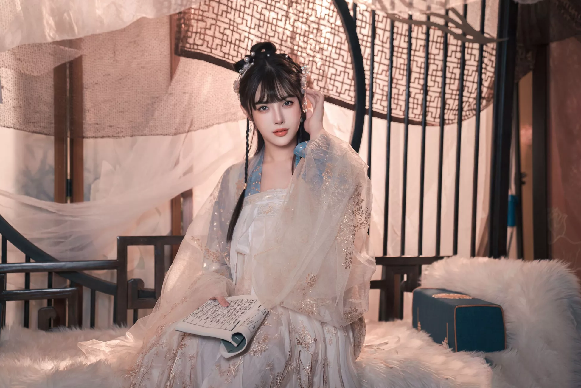 恋恋艾妮《汉服》 高画质艺术图图集