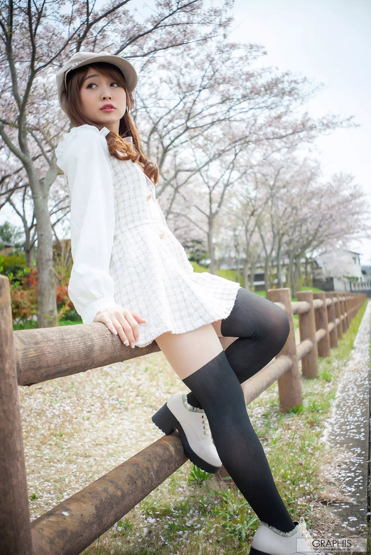 「Love SPRING 全集修正 2023 Alice Shiina me 日本写真 !」 椎菜【 Graphis】 do SPECIAL