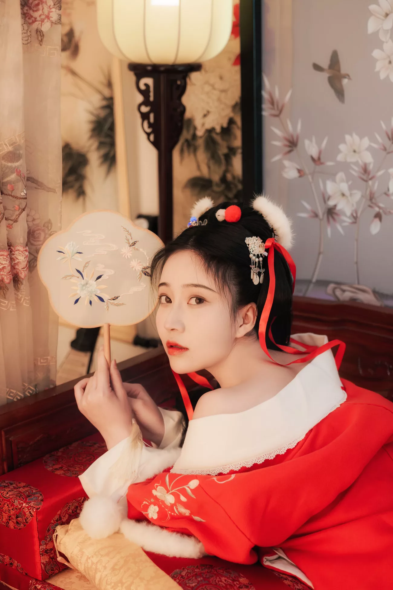 《点�{唇》 高画质图片套图 年年