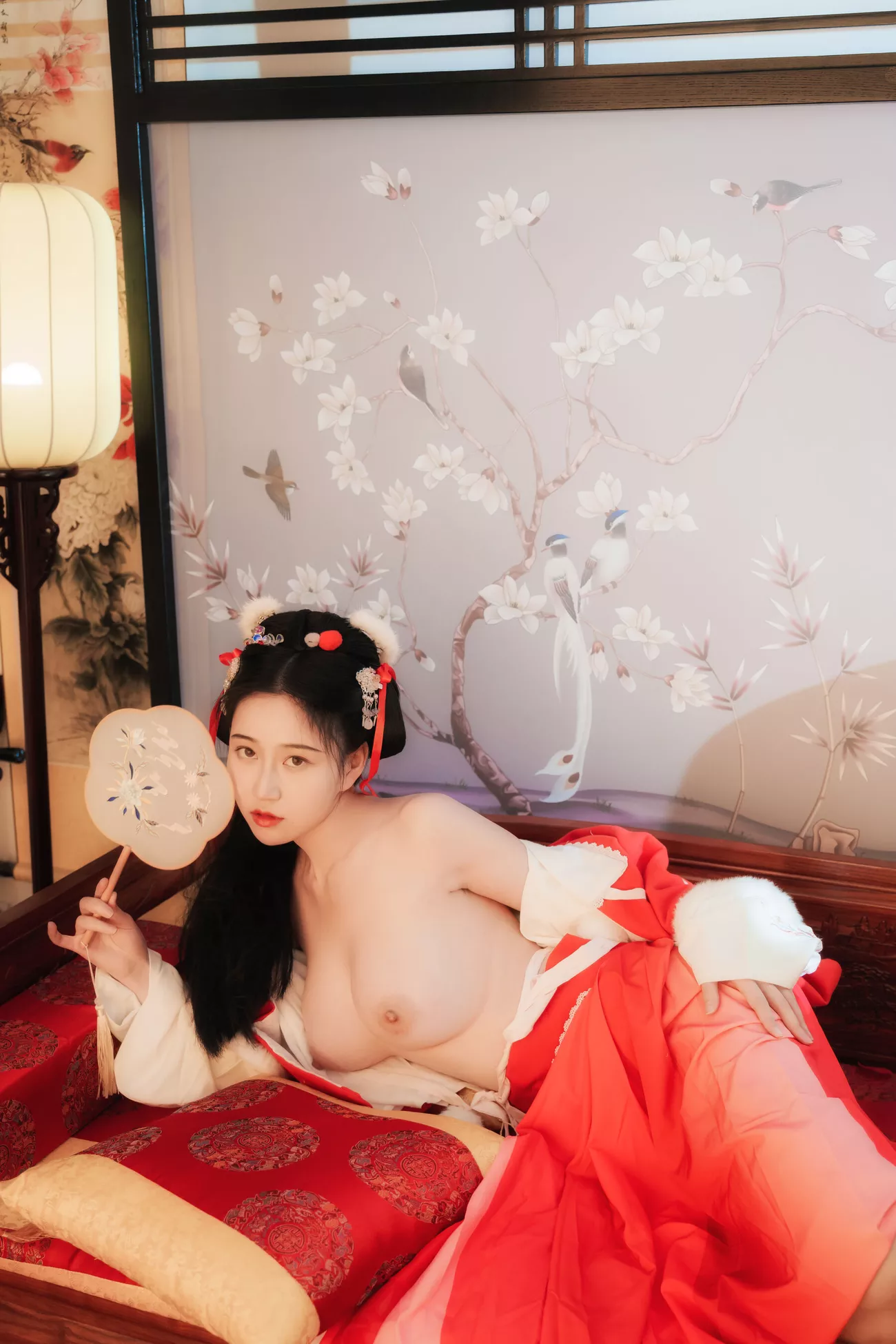 《点�{唇》 高画质图片套图 年年