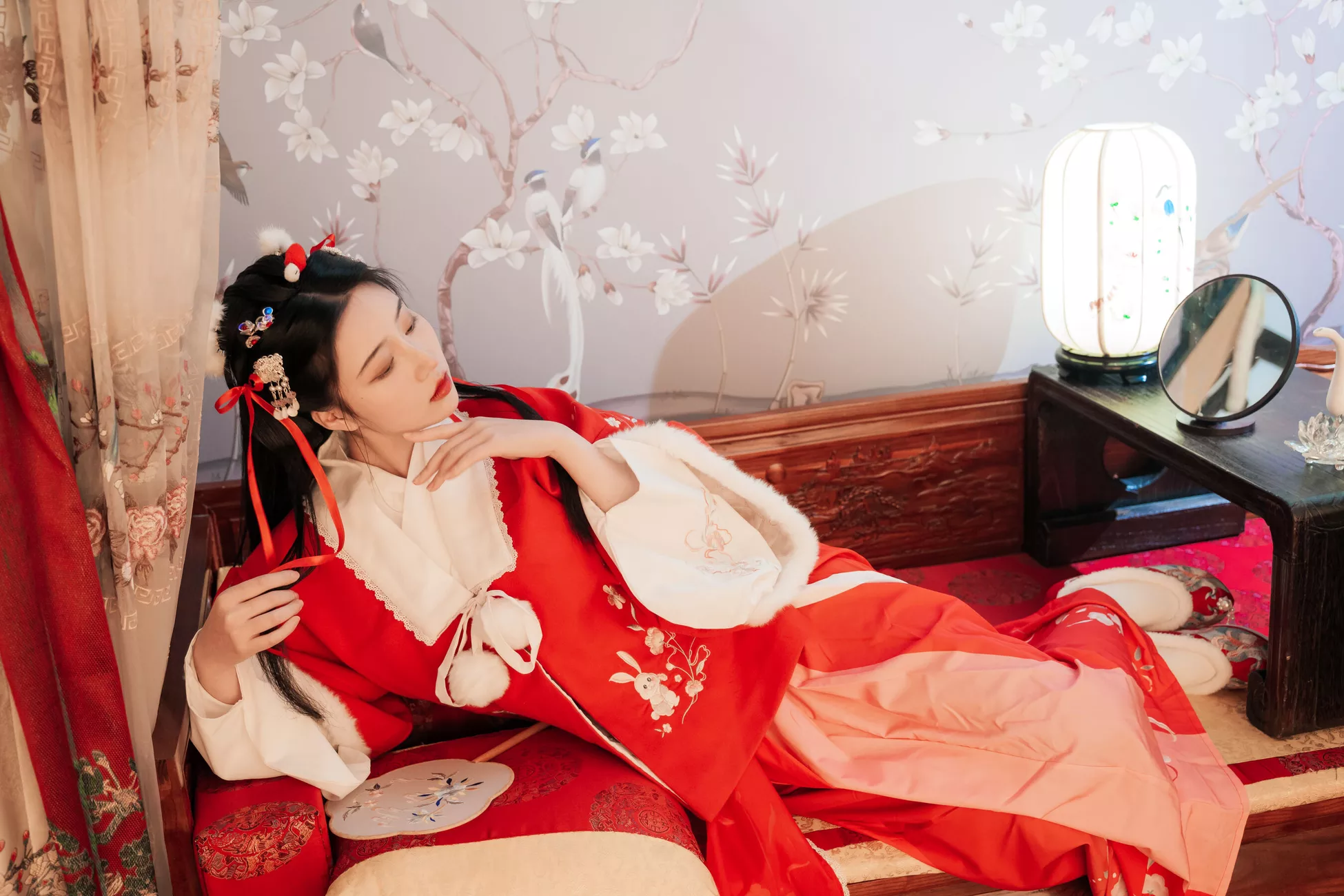 《点�{唇》 高画质图片套图 年年