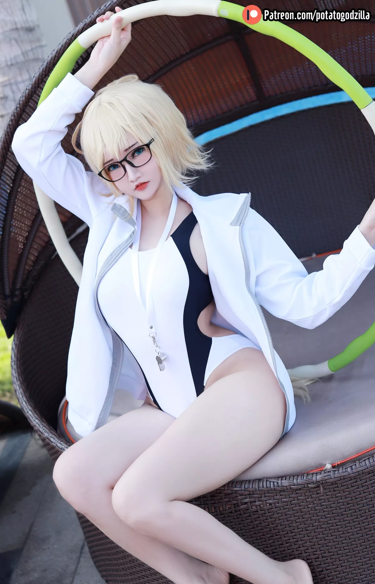风情私拍 Arc Jeanne 佳人Cosplay Godzilla d 泳装 Potato