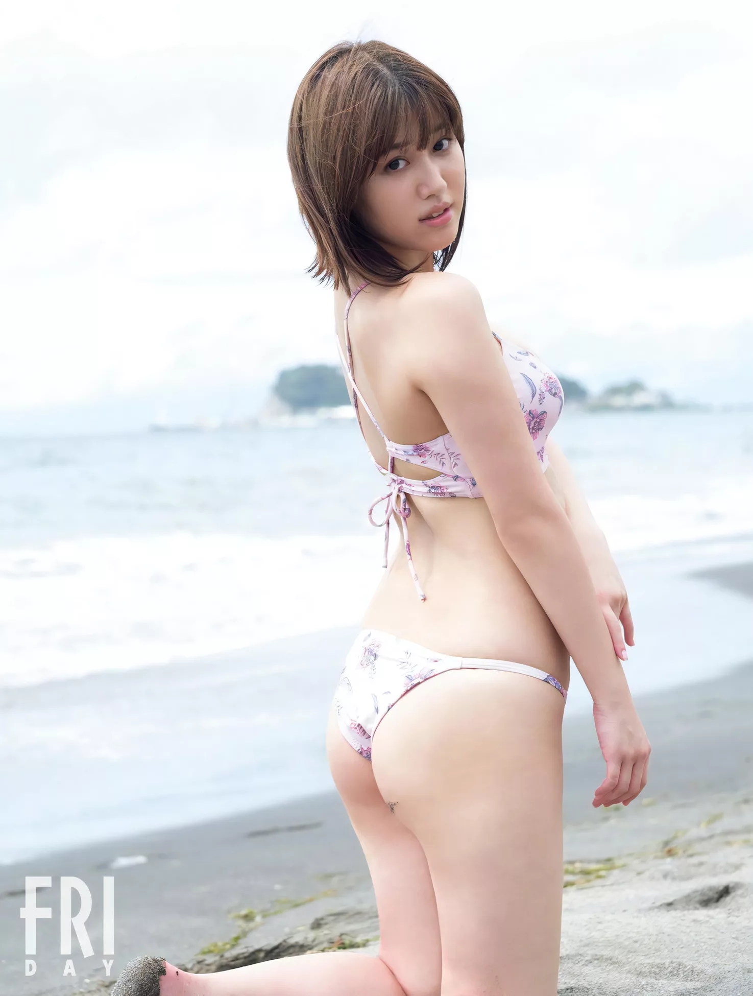 ) FRIDAY(  和泉芳怜日本美女艺术图 Karen 高级巨图  Izumi