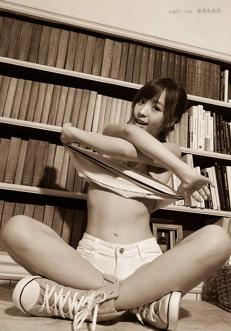 nogi Kana 木かな 丽人 优质影像艺术 Momo 日本 桃乃