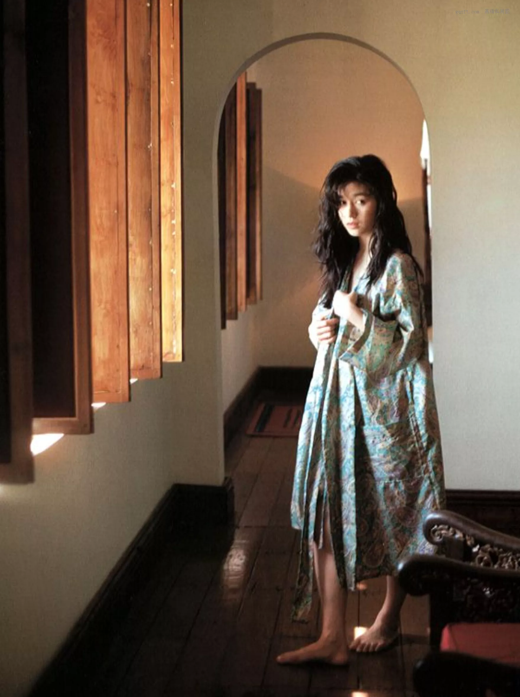 精选 日本 1990.5 青山知可子《热�⌒云�候》 优质艺术写真 尤物