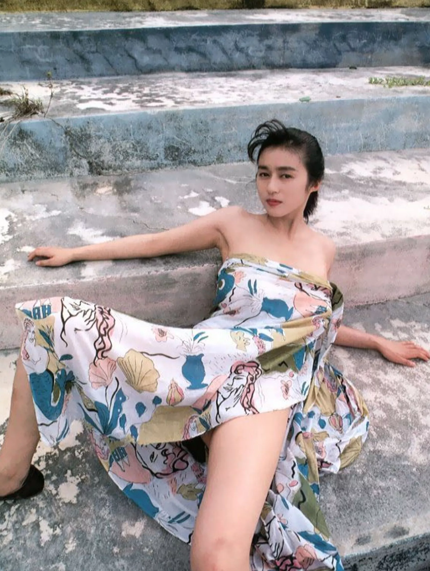 精选 日本 1990.5 青山知可子《热�⌒云�候》 优质艺术写真 尤物