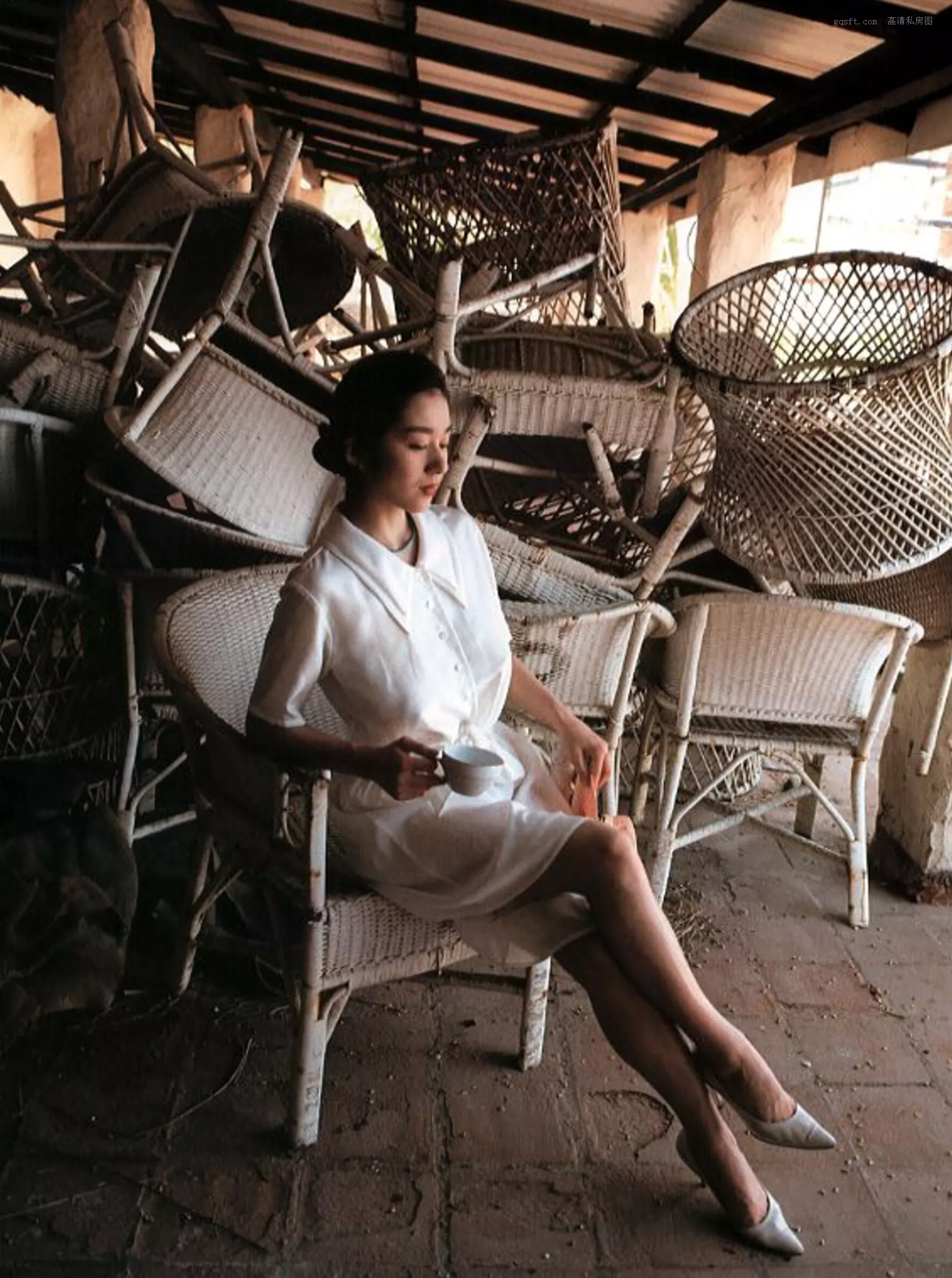 精选 日本 1990.5 青山知可子《热�⌒云�候》 优质艺术写真 尤物