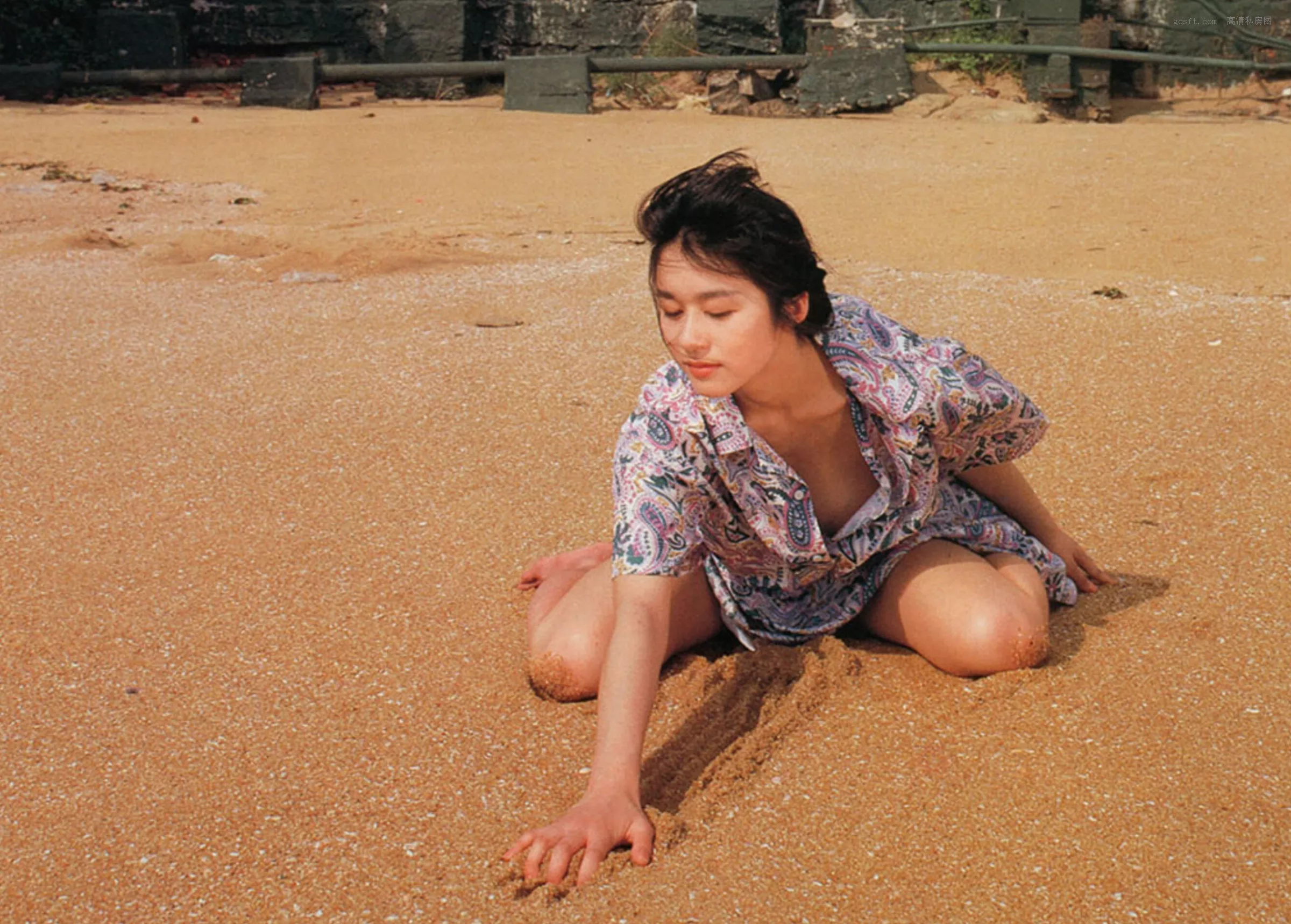 精选 日本 1990.5 青山知可子《热�⌒云�候》 优质艺术写真 尤物