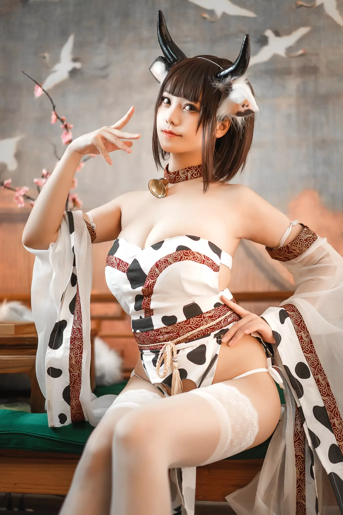 蜜汁猫裘 奶牛  美女Cosplay 撩人私拍