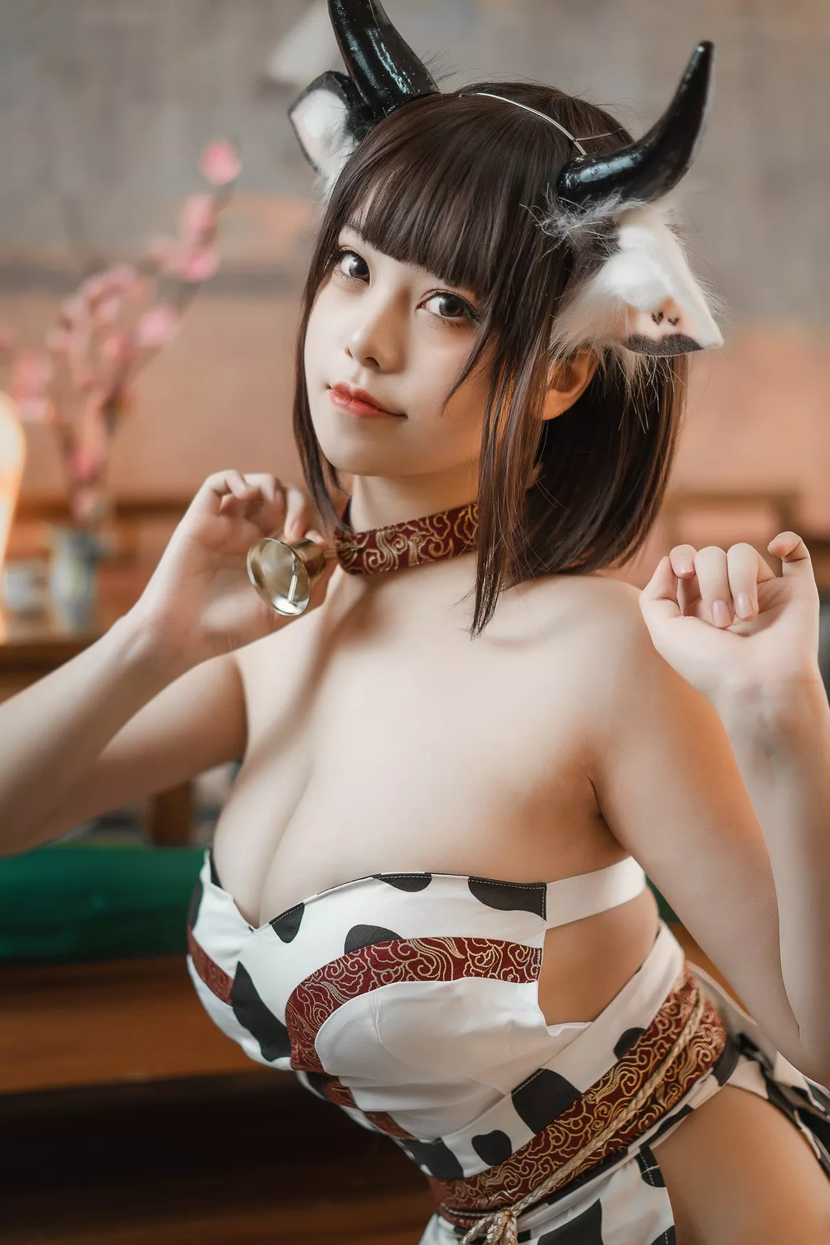 蜜汁猫裘 奶牛  美女Cosplay 撩人私拍