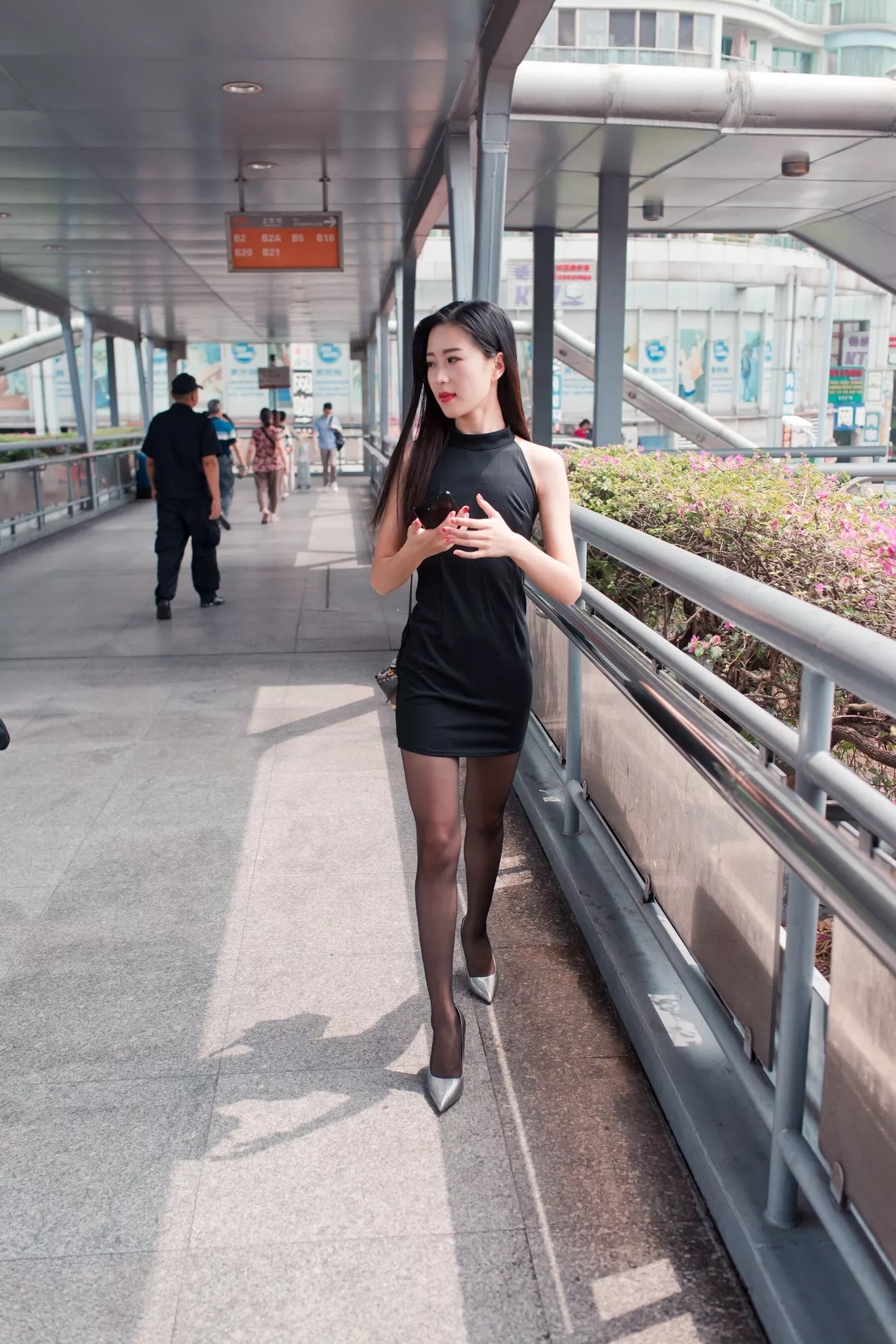 小子怡 高清艺术图套图 Alice《打车奇遇记》