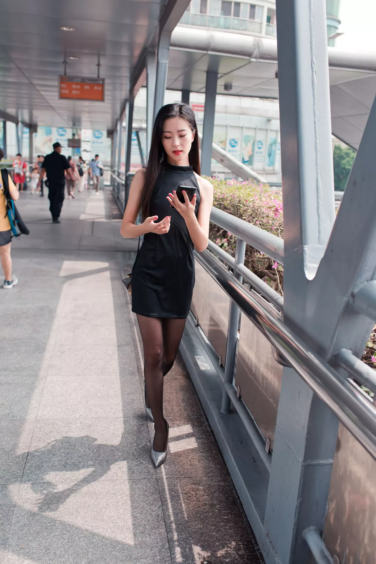 小子怡 高清艺术图套图 Alice《打车奇遇记》