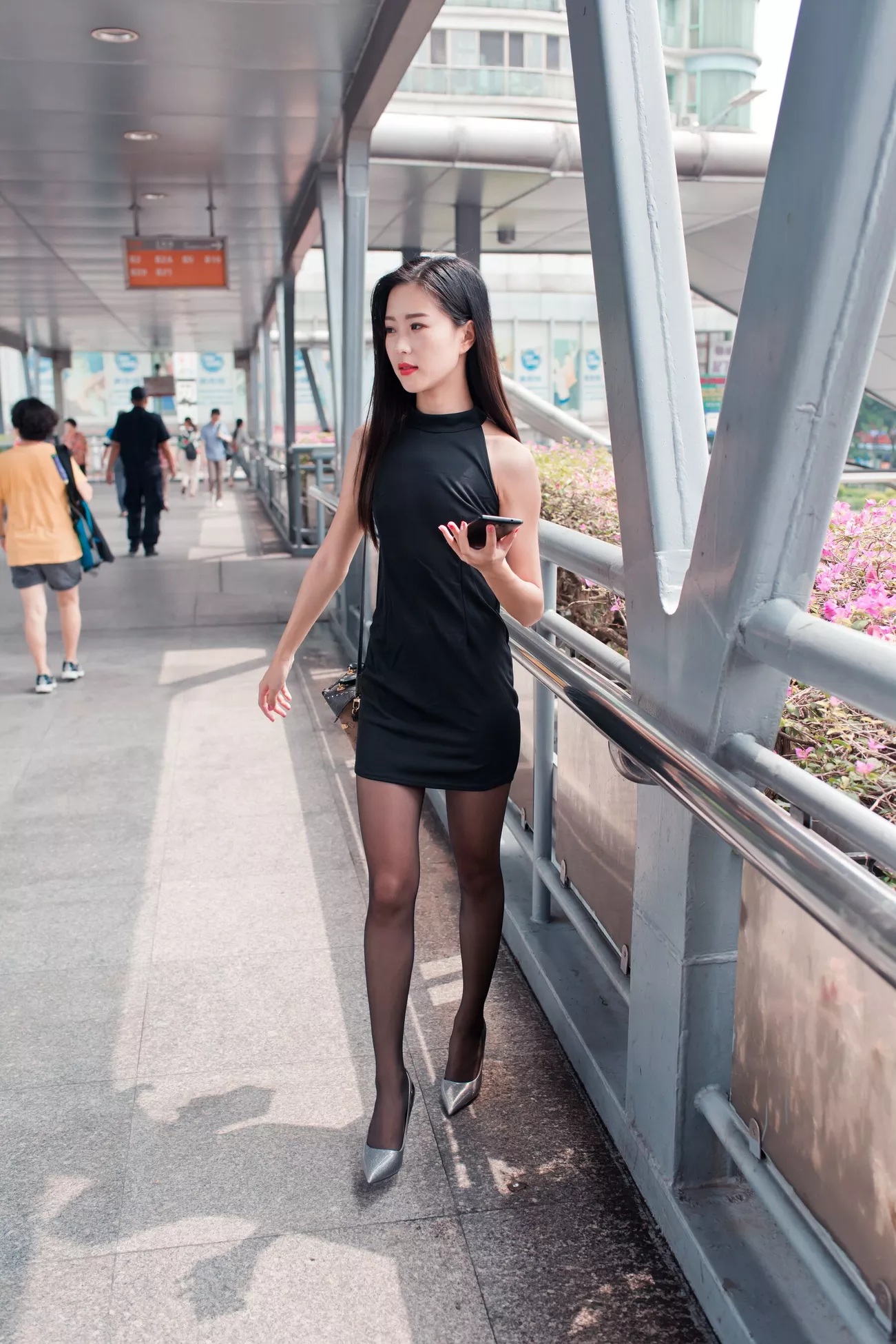 小子怡 高清艺术图套图 Alice《打车奇遇记》