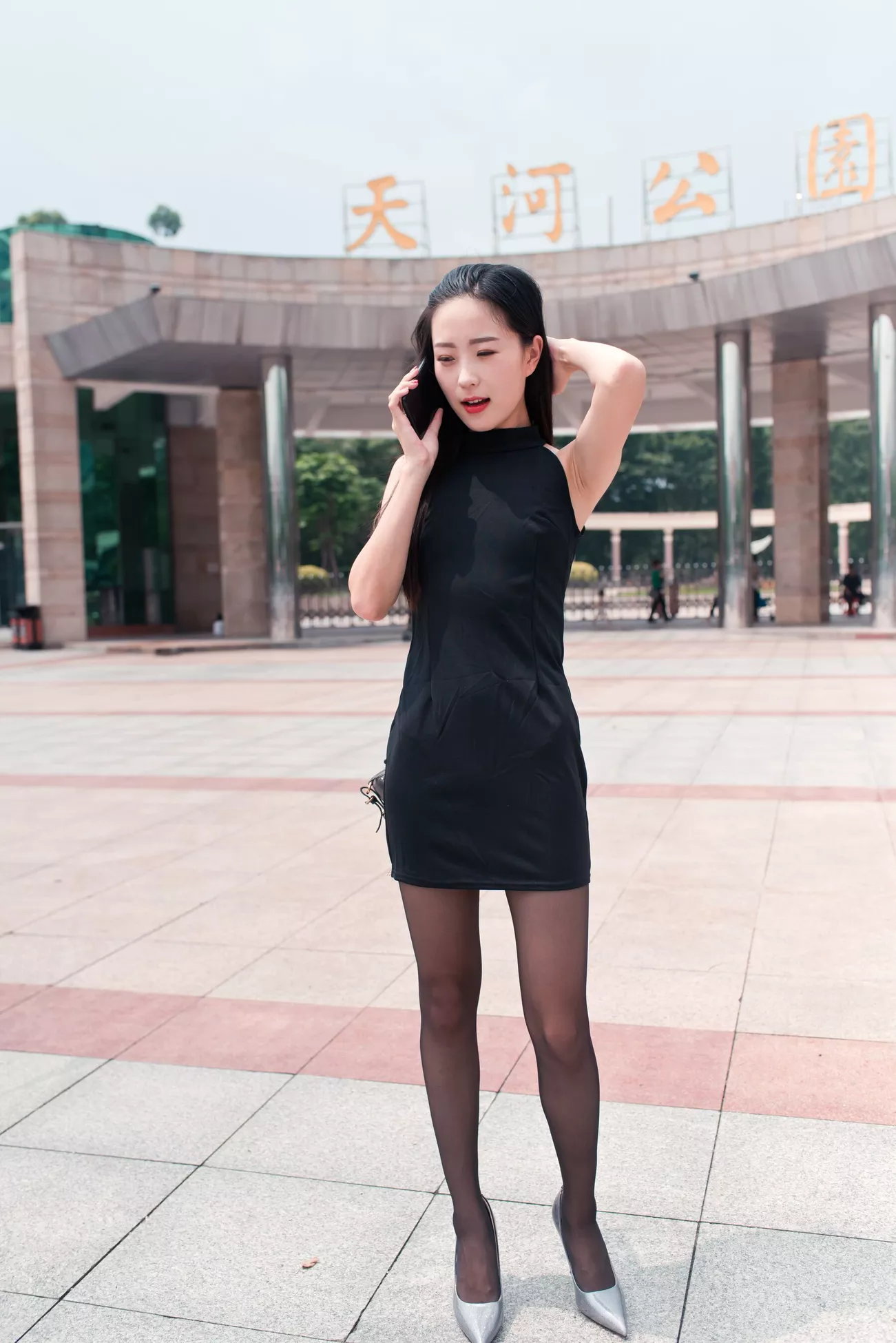 小子怡 高清艺术图套图 Alice《打车奇遇记》
