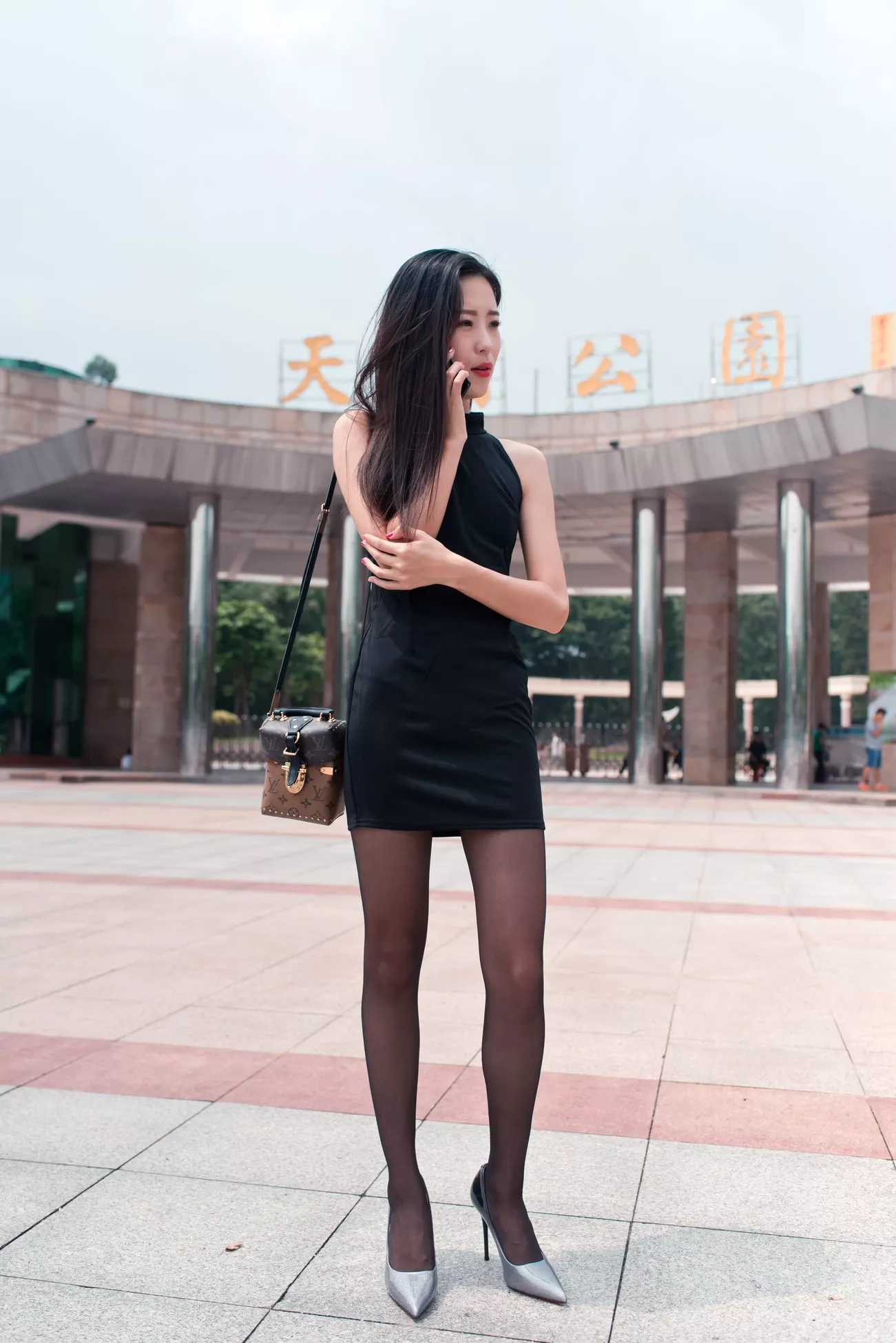 小子怡 高清艺术图套图 Alice《打车奇遇记》