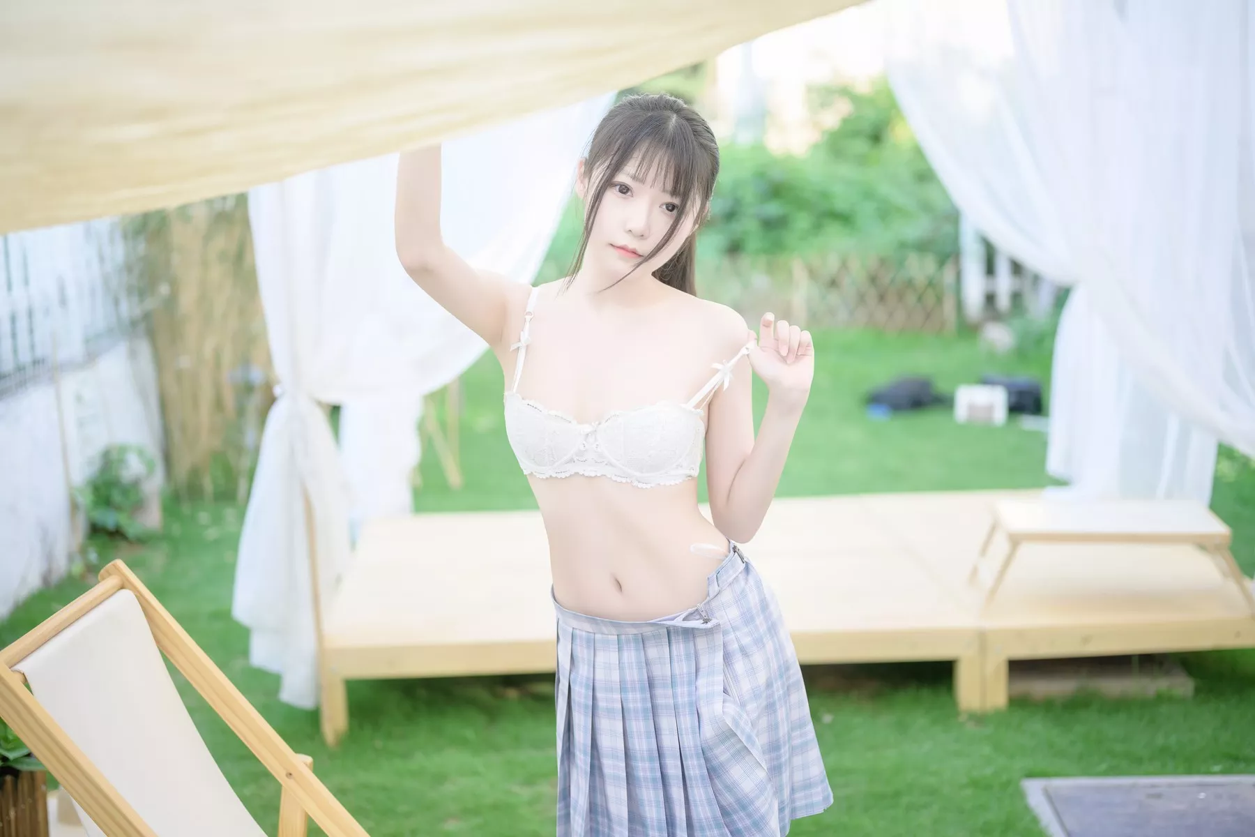 阳光庭院工作装 美女Cosplay 露露 香草喵