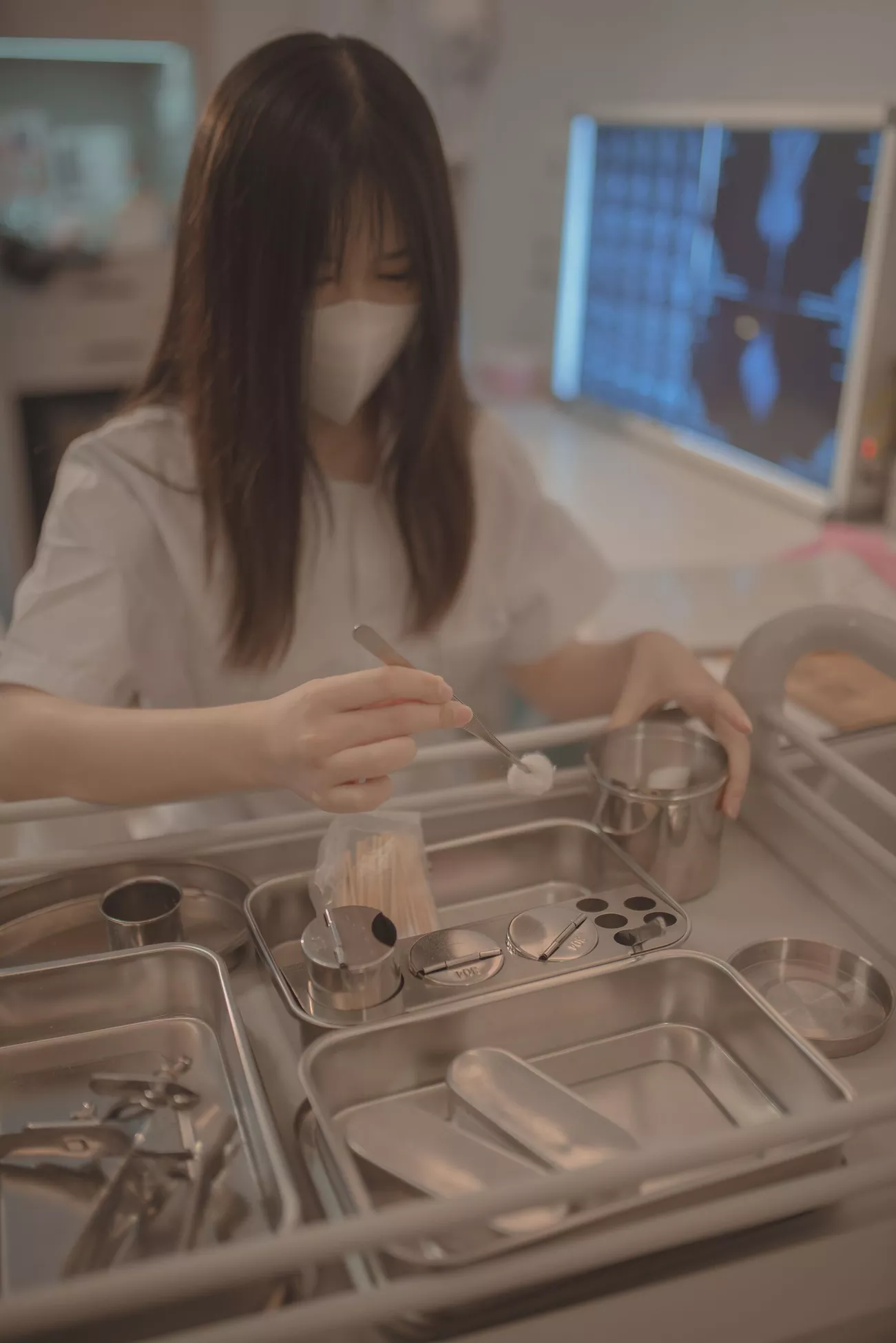 高清艺术图美图 《色女护工》 鹿初