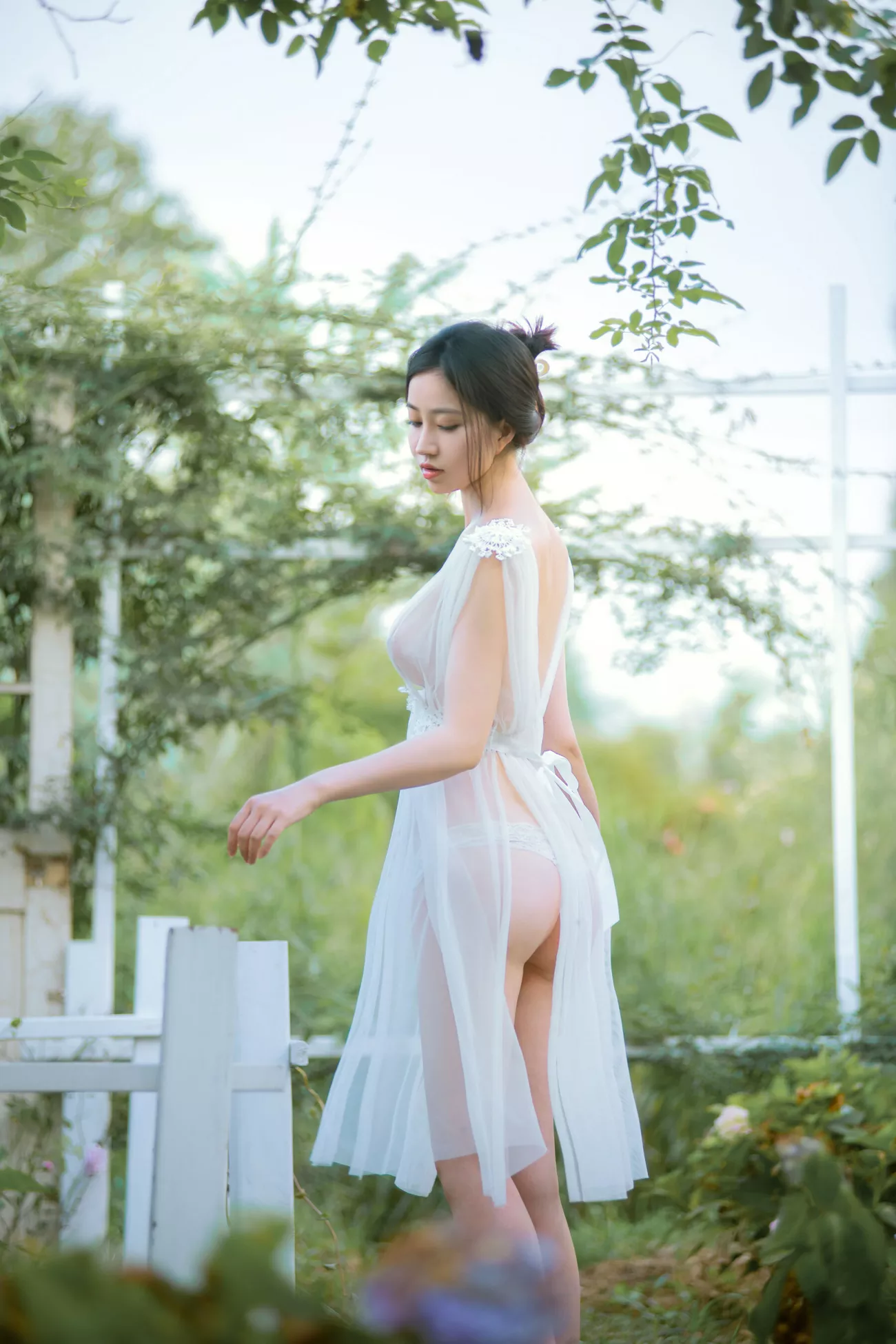 高品质摄影组图 年年 《神明之女》