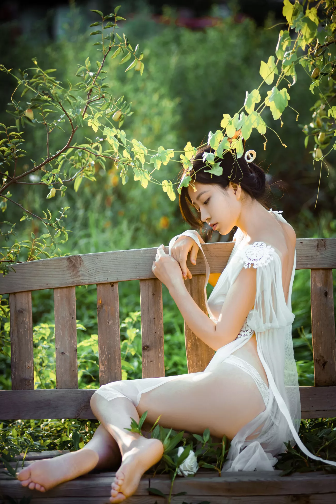 高品质摄影组图 年年 《神明之女》