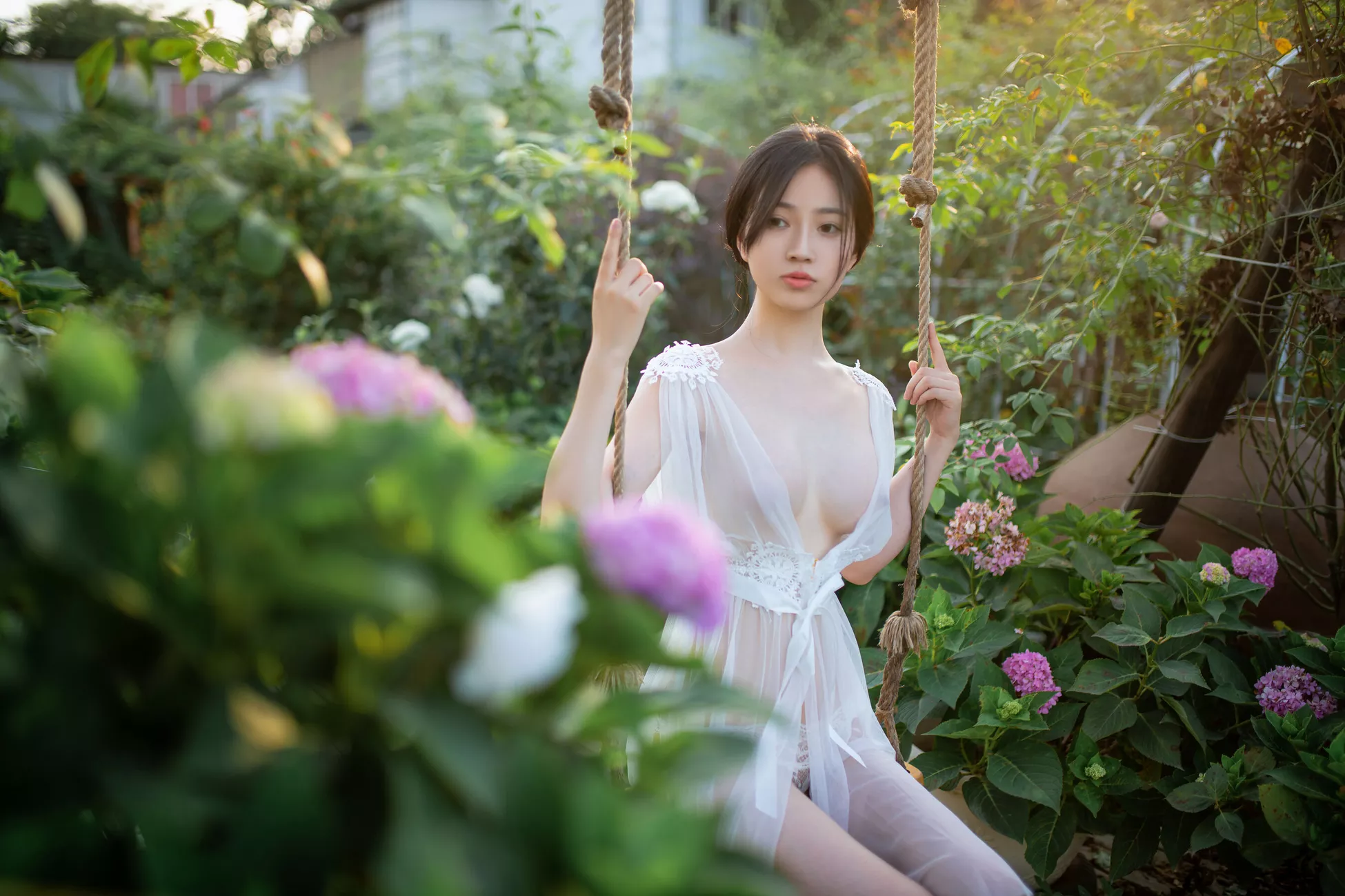 高品质摄影组图 年年 《神明之女》