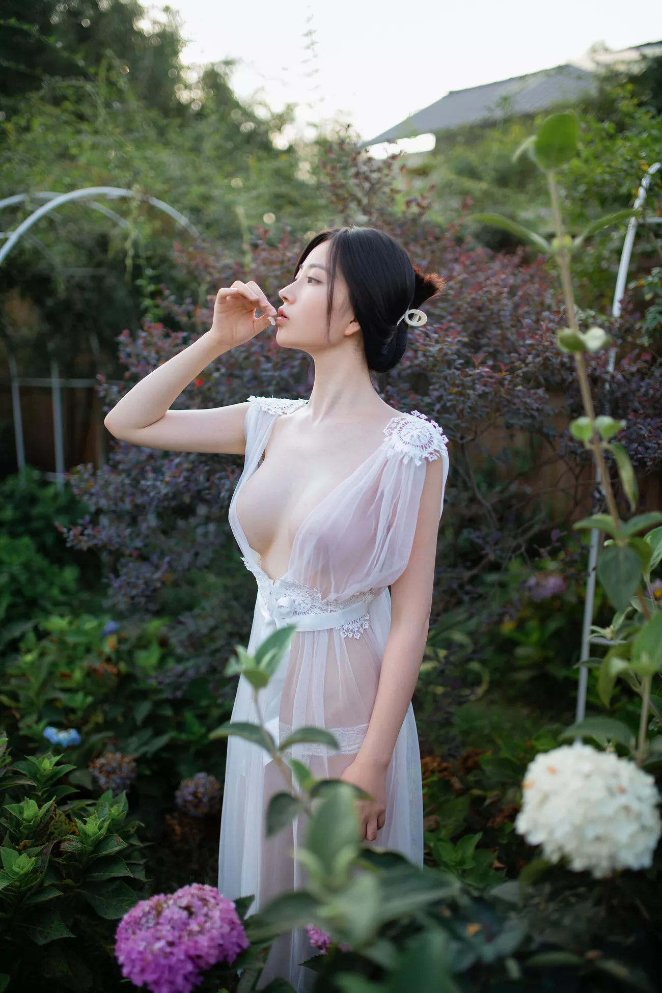 高品质摄影组图 年年 《神明之女》