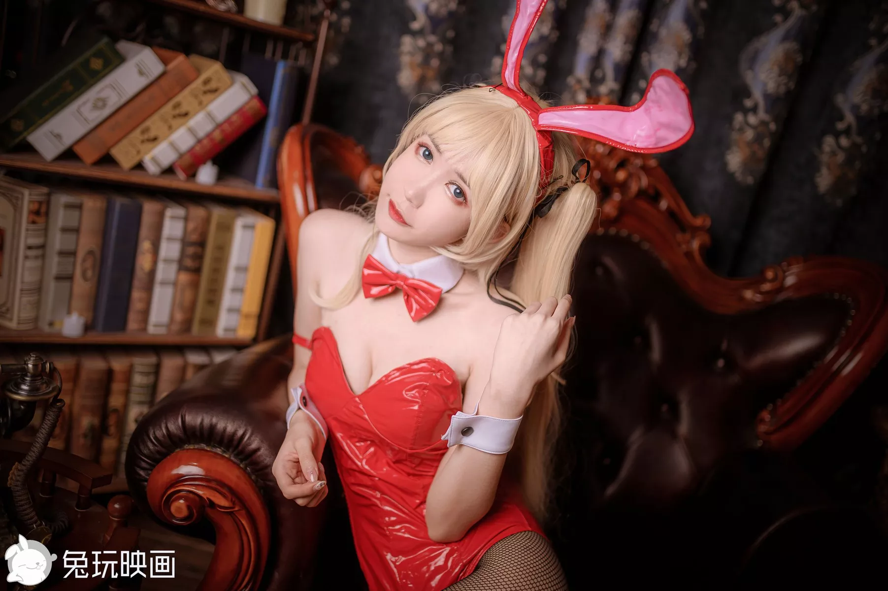 红黑 美女Cosplay 迷人密拍 兔女郎 兔玩映画