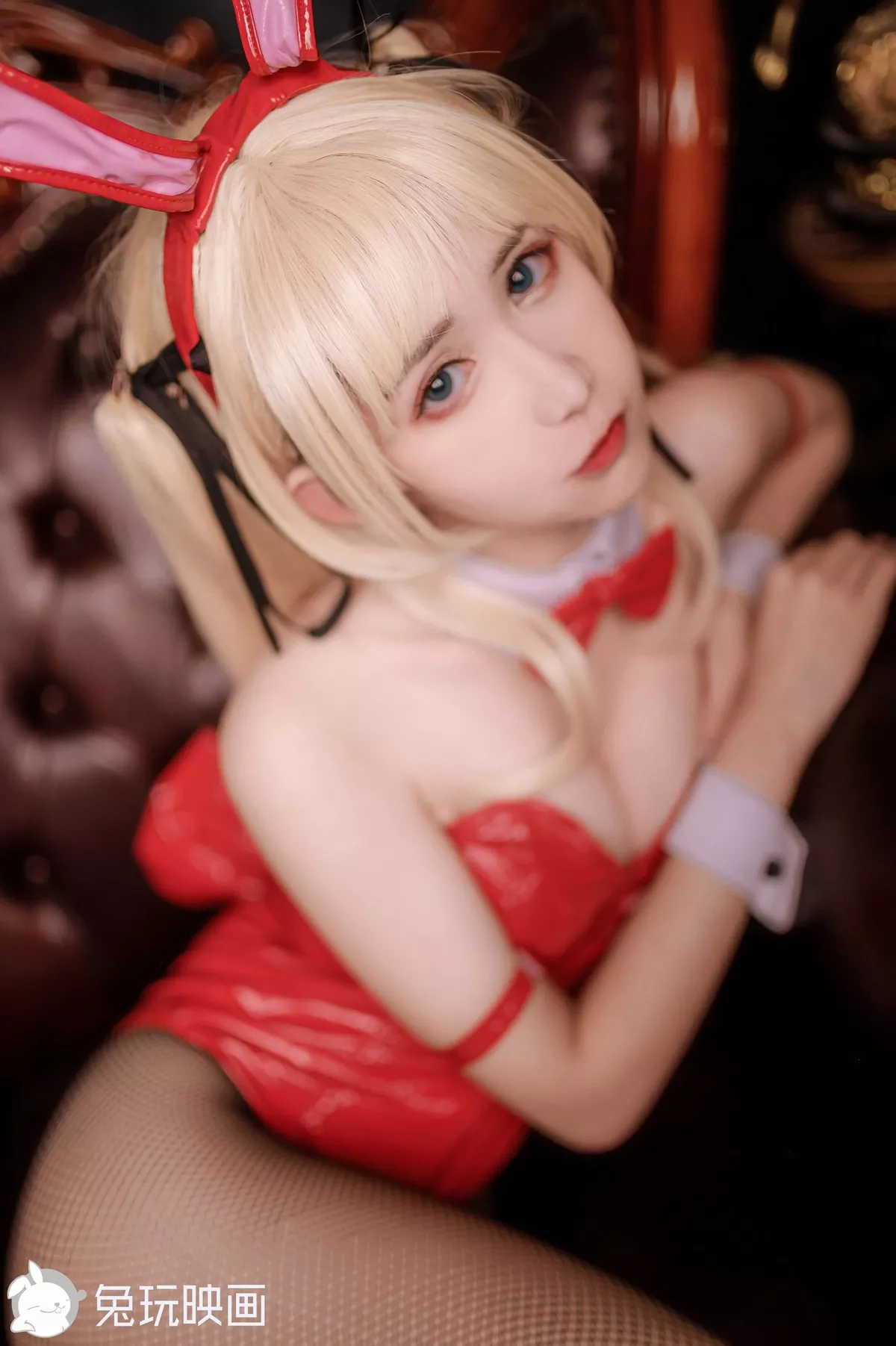 红黑 美女Cosplay 迷人密拍 兔女郎 兔玩映画