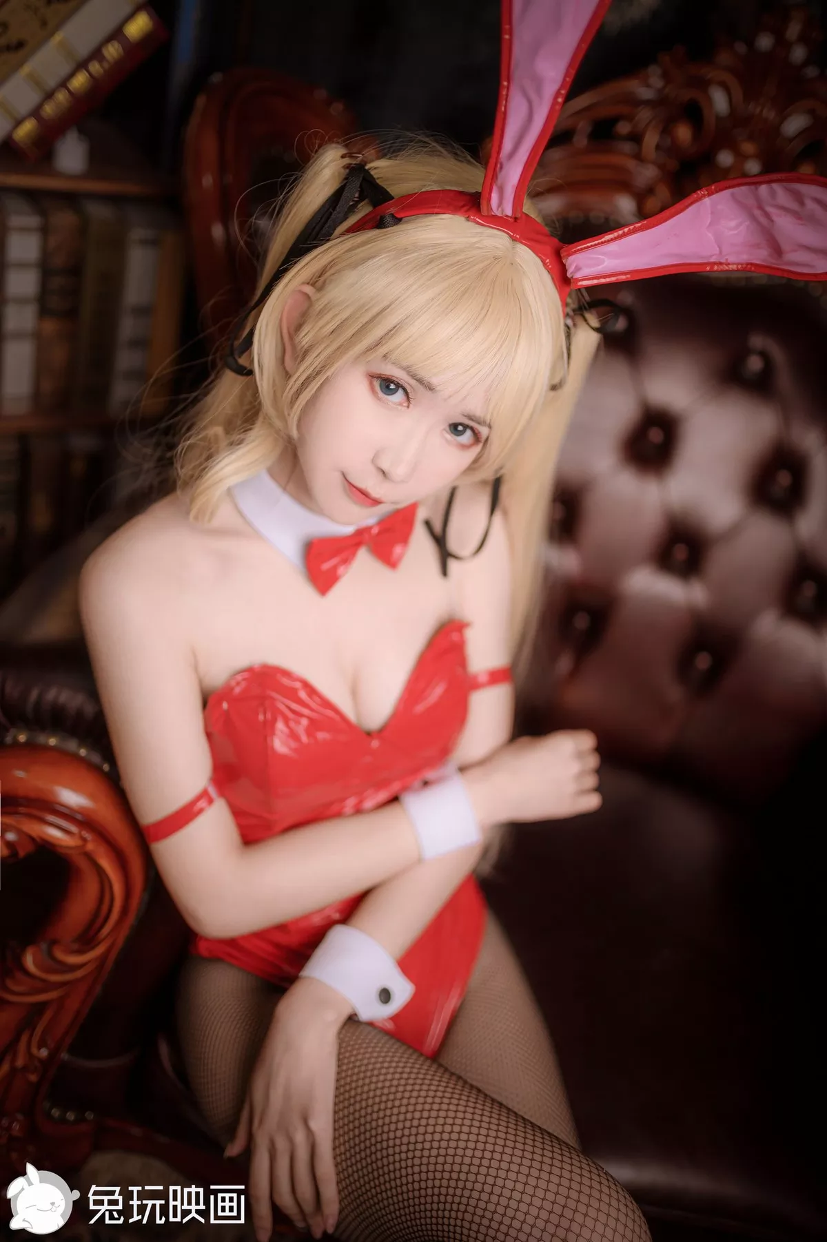 红黑 美女Cosplay 迷人密拍 兔女郎 兔玩映画