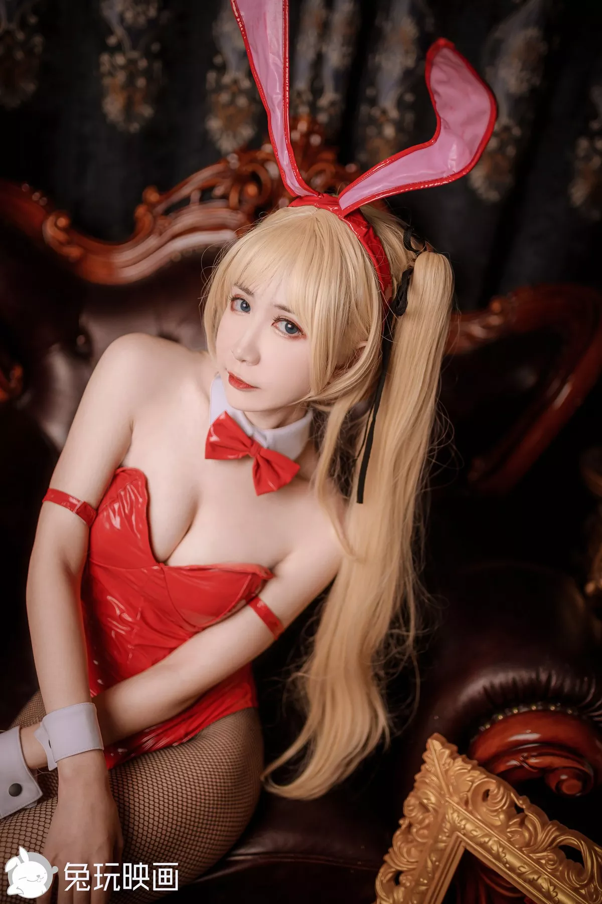 红黑 美女Cosplay 迷人密拍 兔女郎 兔玩映画