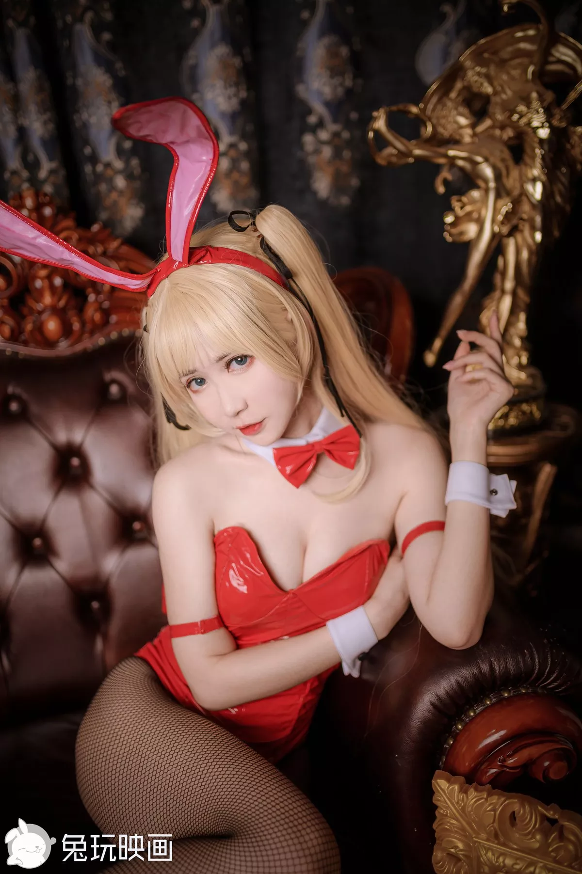 红黑 美女Cosplay 迷人密拍 兔女郎 兔玩映画