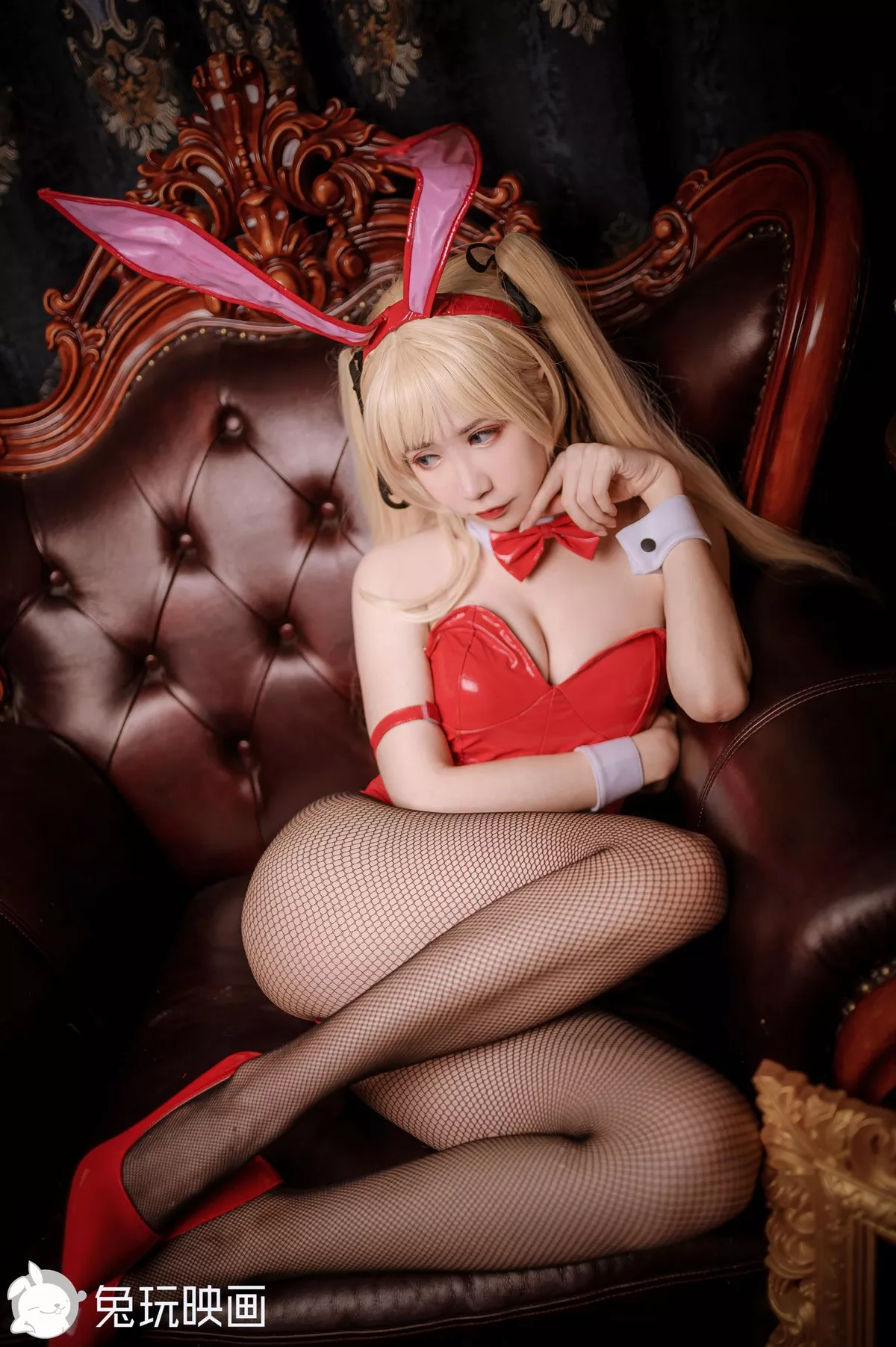 红黑 美女Cosplay 迷人密拍 兔女郎 兔玩映画