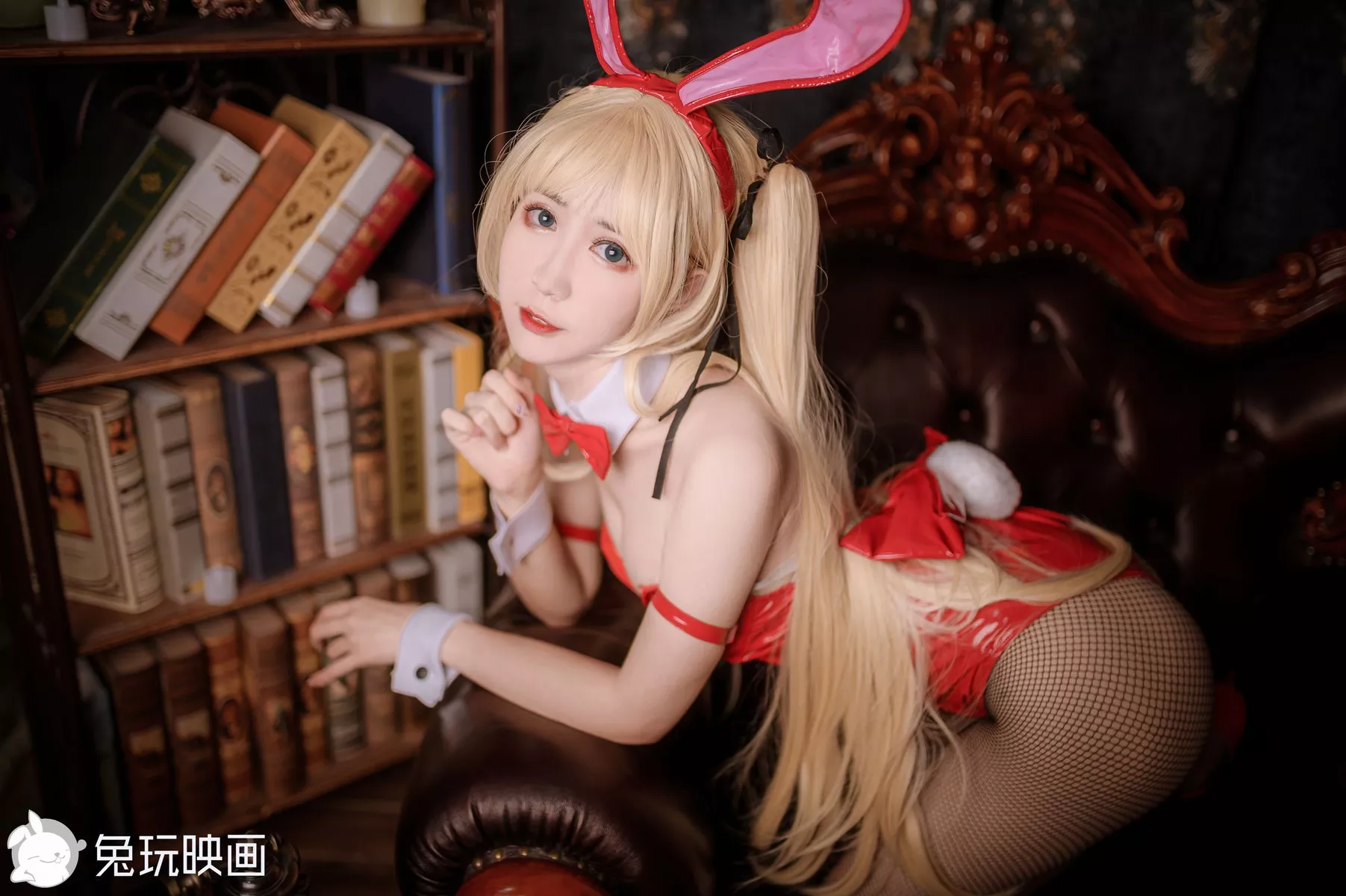 红黑 美女Cosplay 迷人密拍 兔女郎 兔玩映画
