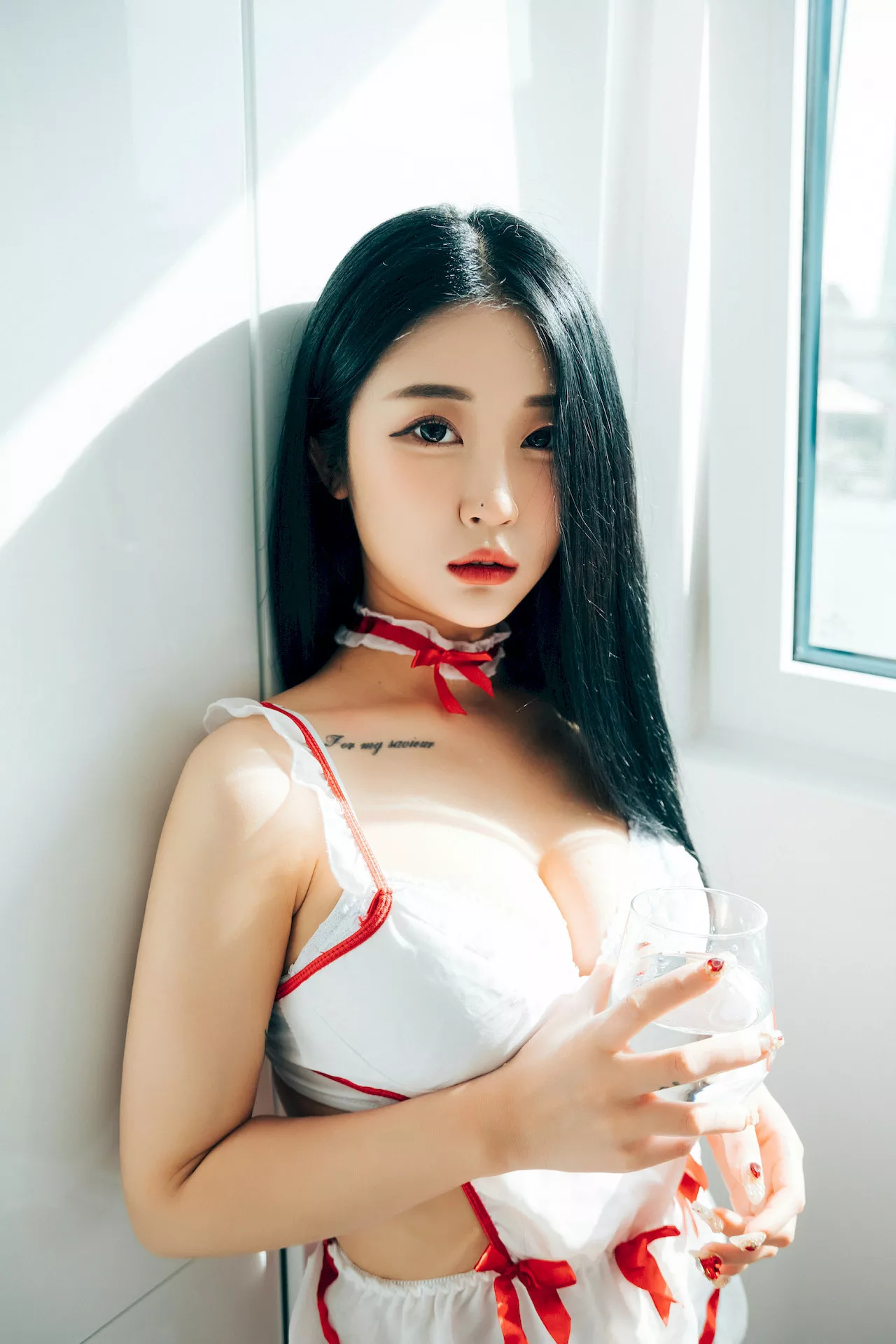 Jeong 高丽美人写真 】 One 【Loozy 高丽美人写真 淫惰丫头 Bomi  Day 全集修正