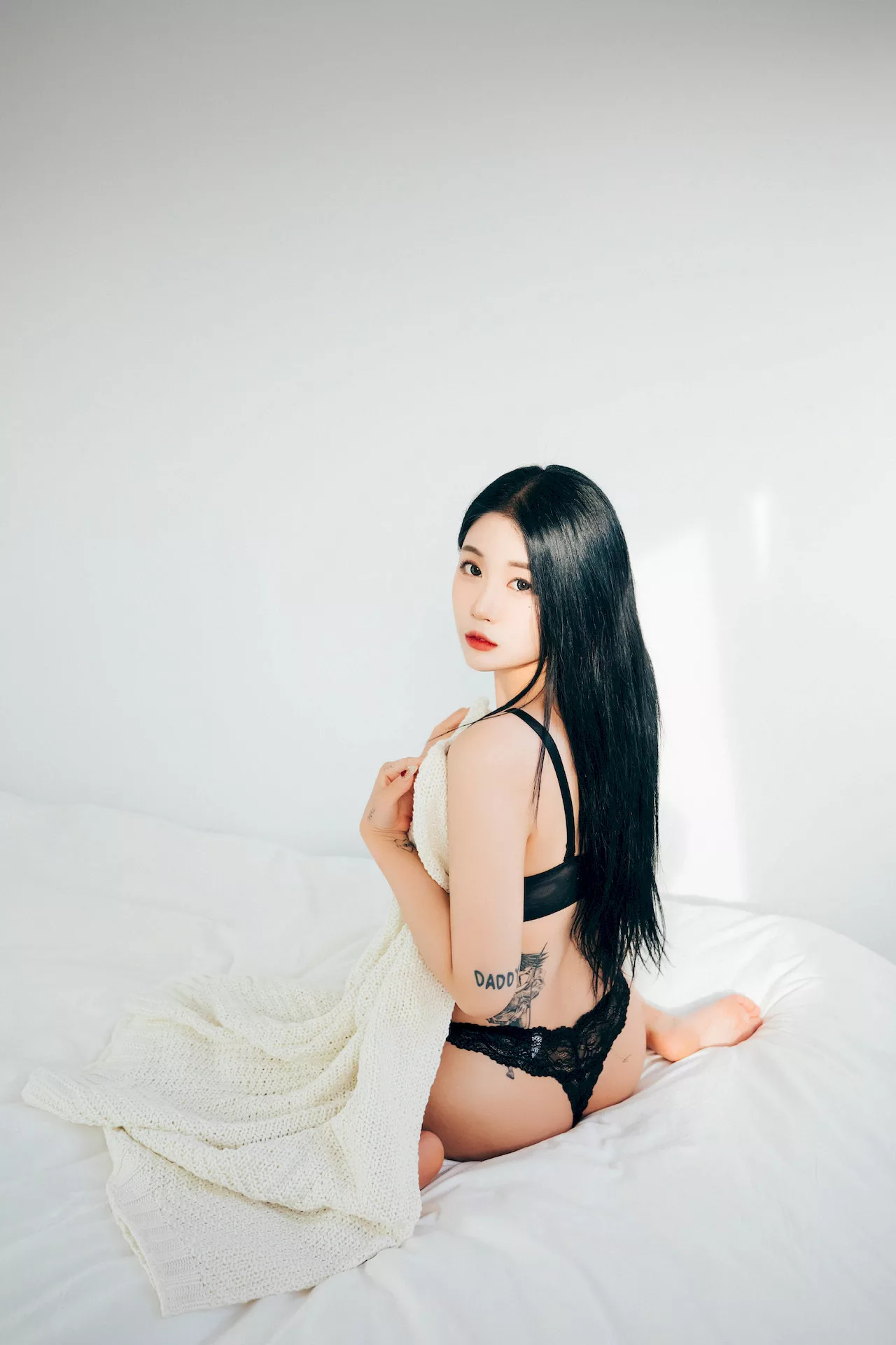 Jeong 高丽美人写真 】 One 【Loozy 高丽美人写真 淫惰丫头 Bomi  Day 全集修正