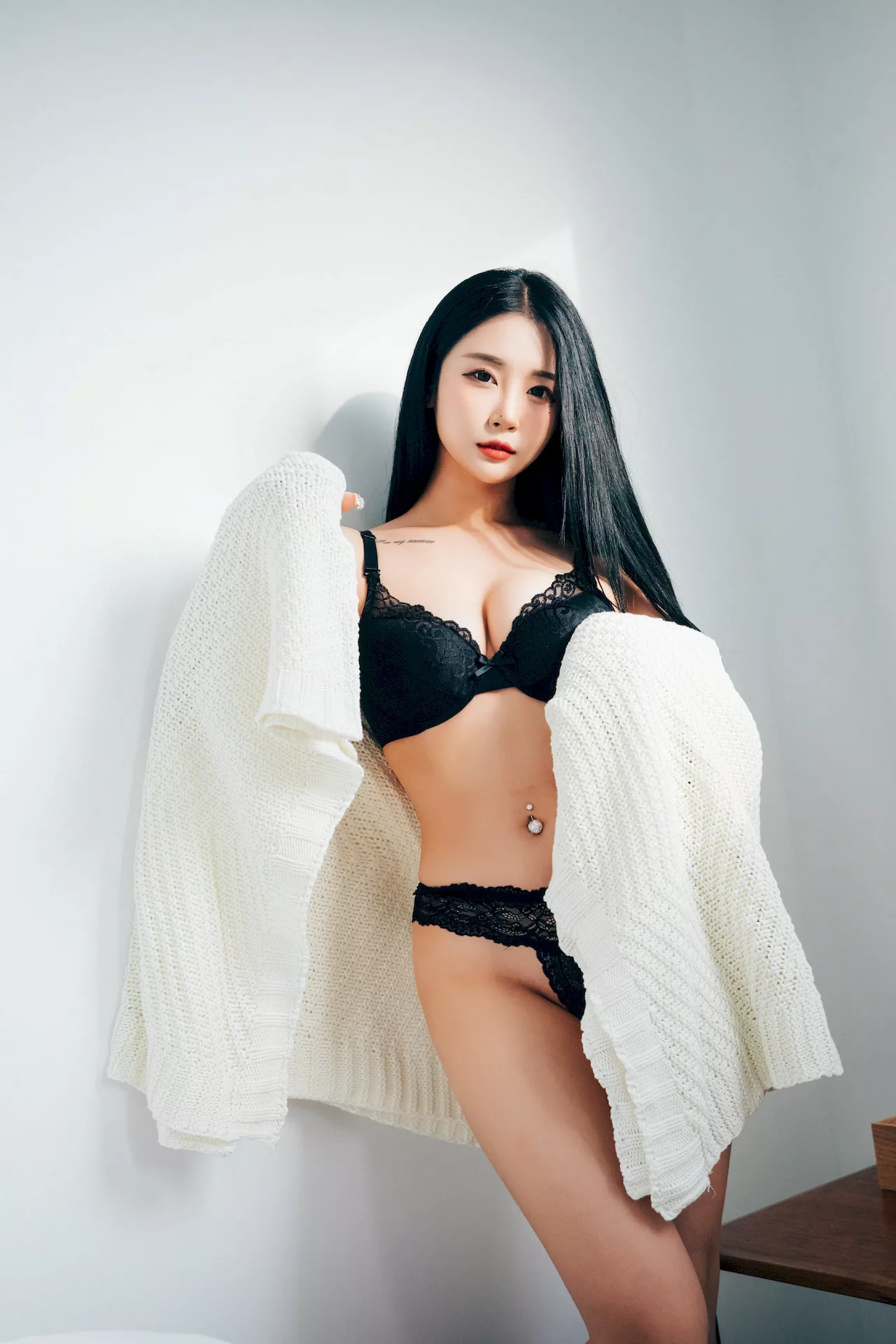 Jeong 高丽美人写真 】 One 【Loozy 高丽美人写真 淫惰丫头 Bomi  Day 全集修正