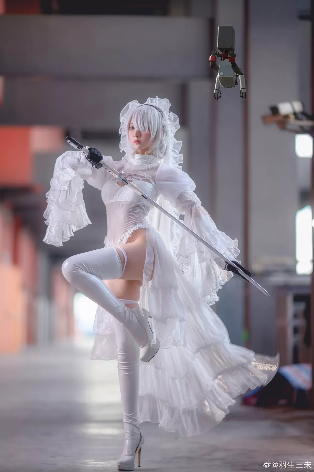花嫁 2B同人 诱惑私摄 羽生三未 美人Cosplay