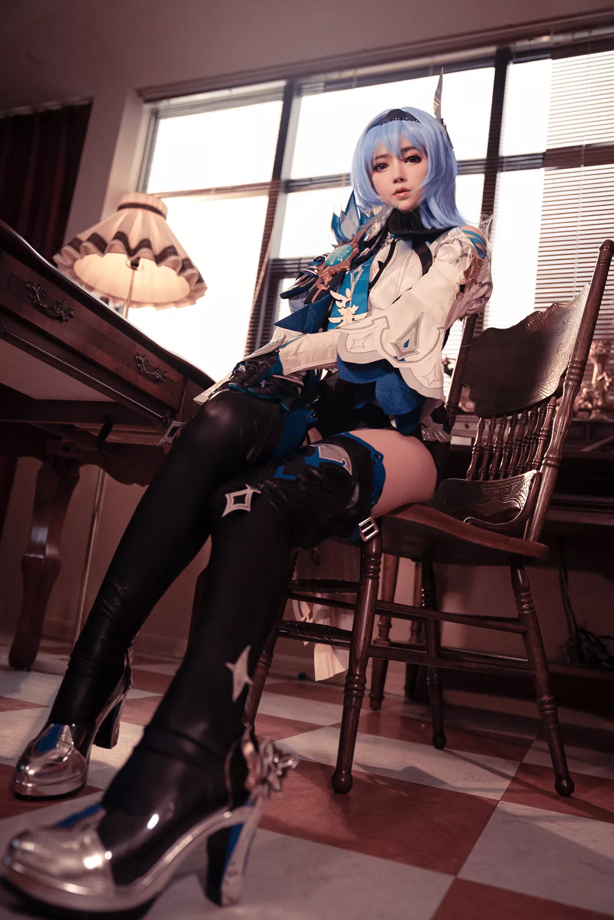 小礼好困  美人Cosplay 风情私拍 优��